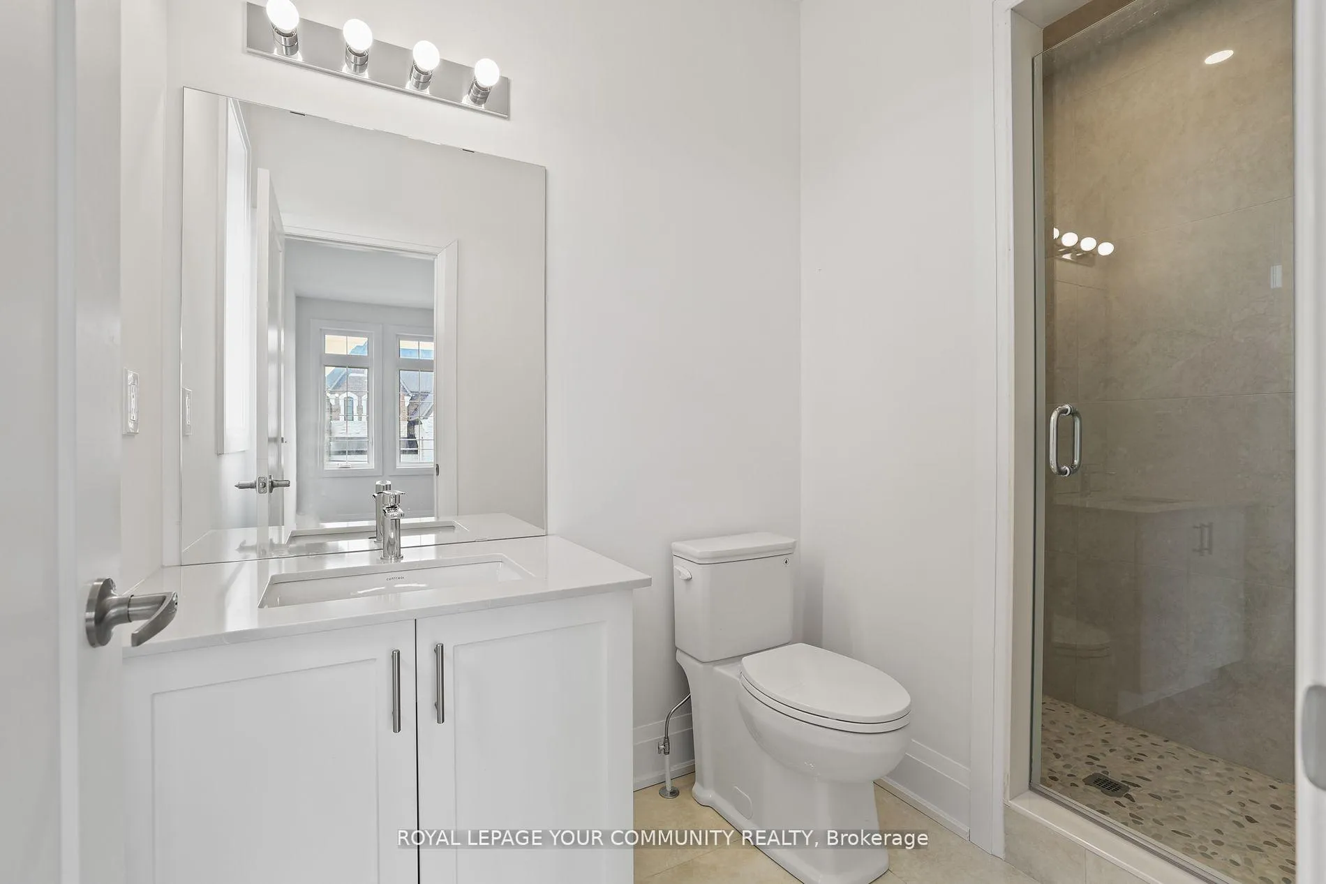 Photo 32 of 74 Bond Crescent, Richmond Hill, Oak Ridges — HOMEH