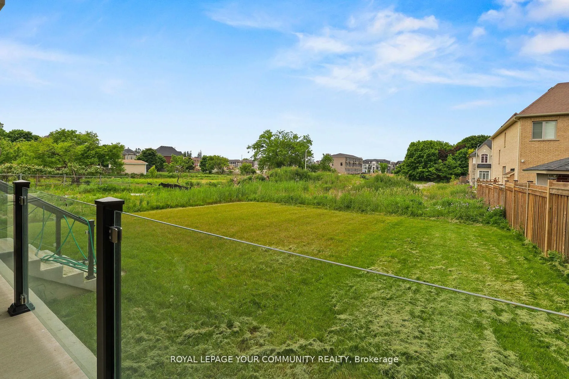 Photo 38 of 74 Bond Crescent, Richmond Hill, Oak Ridges — HOMEH