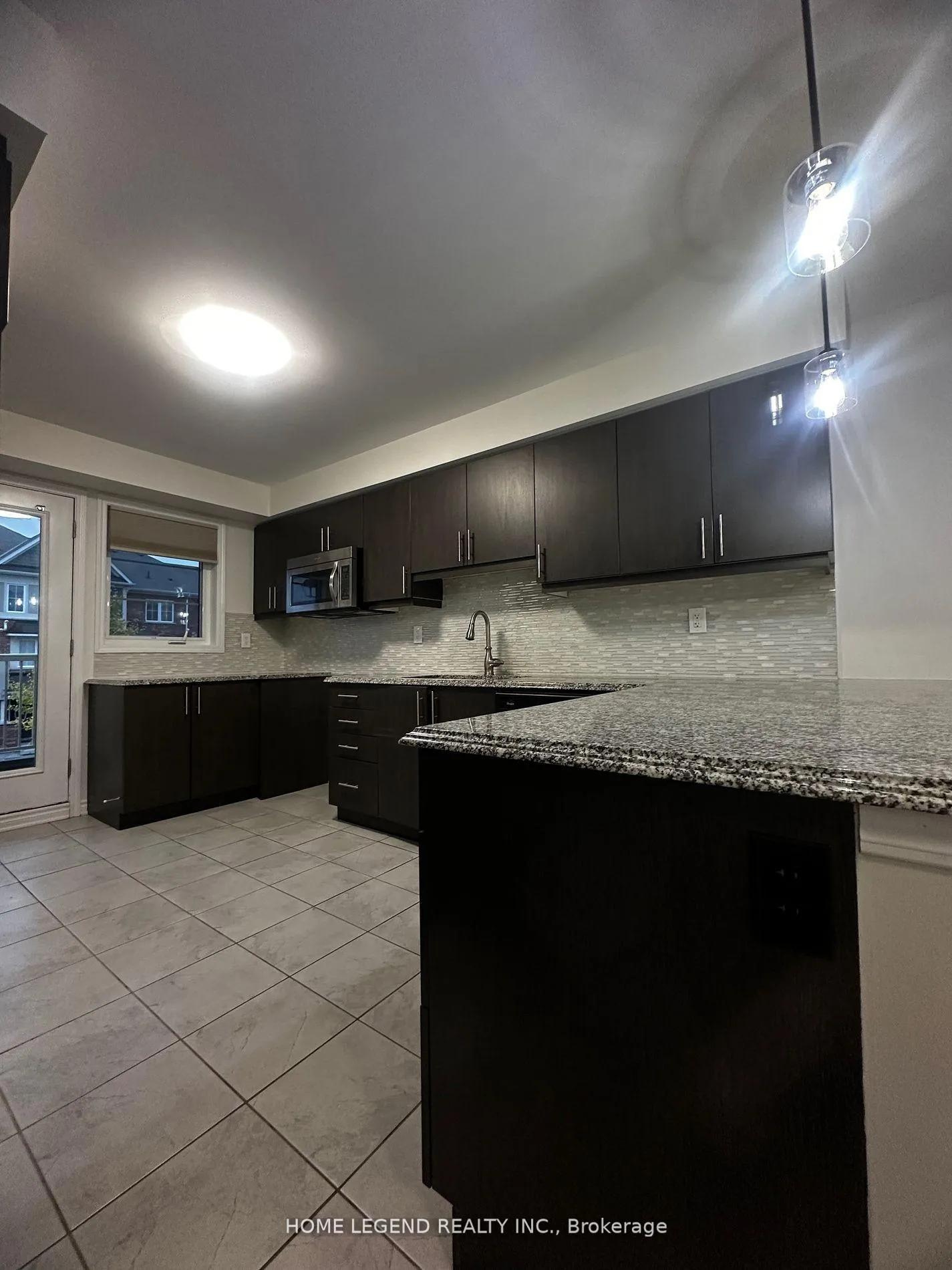 Photo 3 of 180 Thomas Phillips Drive, Aurora, Rural Aurora — HOMEH
