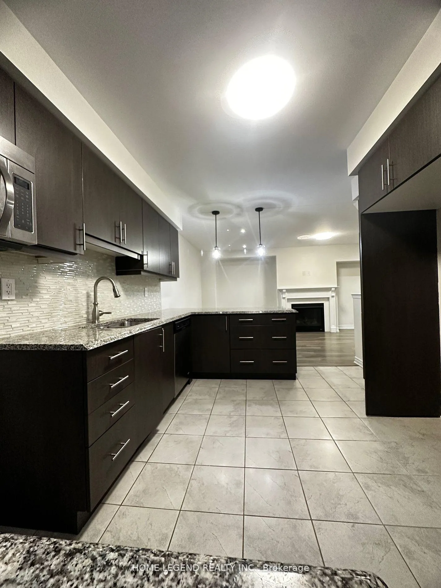 Photo 4 of 180 Thomas Phillips Drive, Aurora, Rural Aurora — HOMEH
