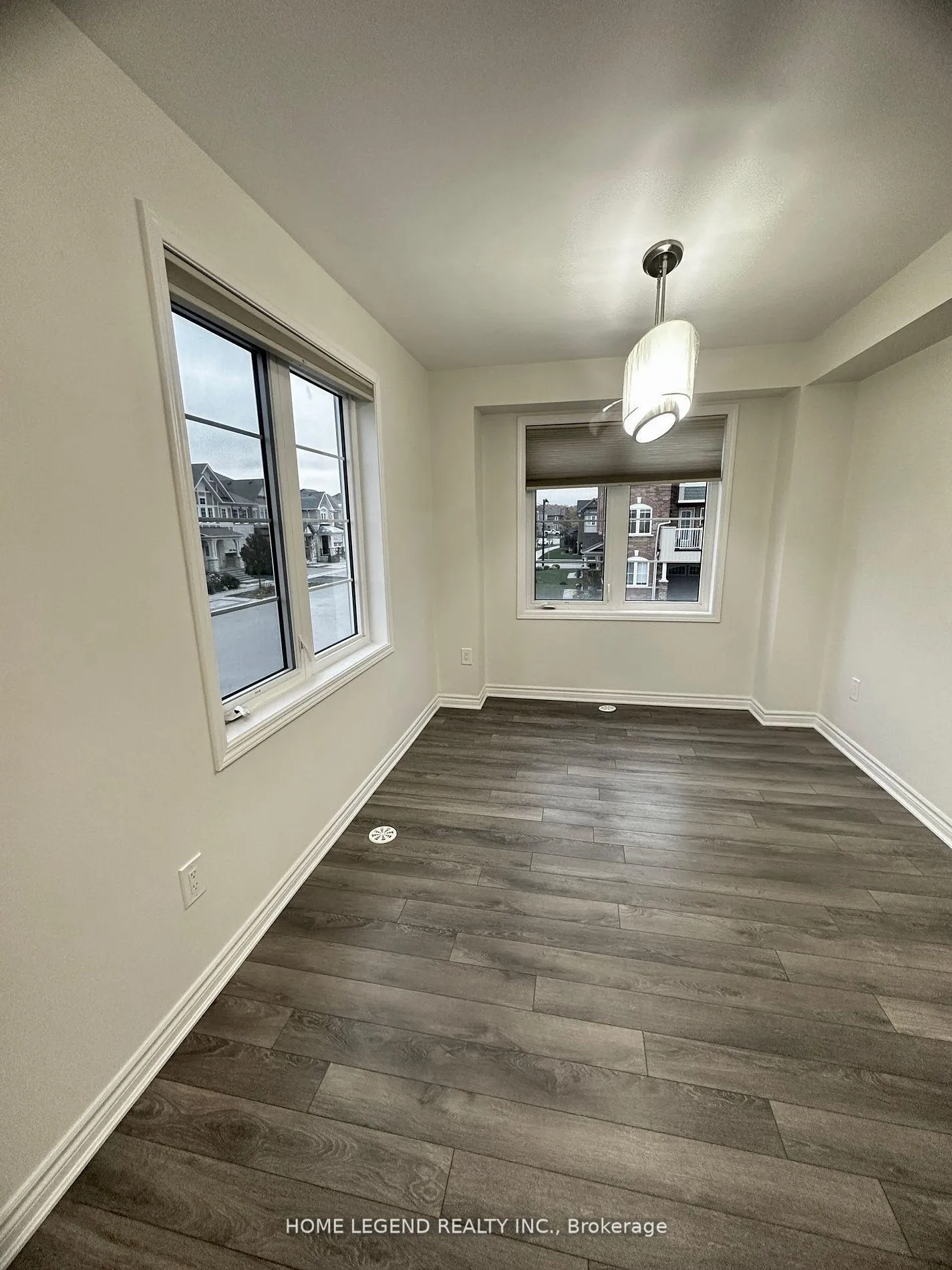 Photo 6 of 180 Thomas Phillips Drive, Aurora, Rural Aurora — HOMEH