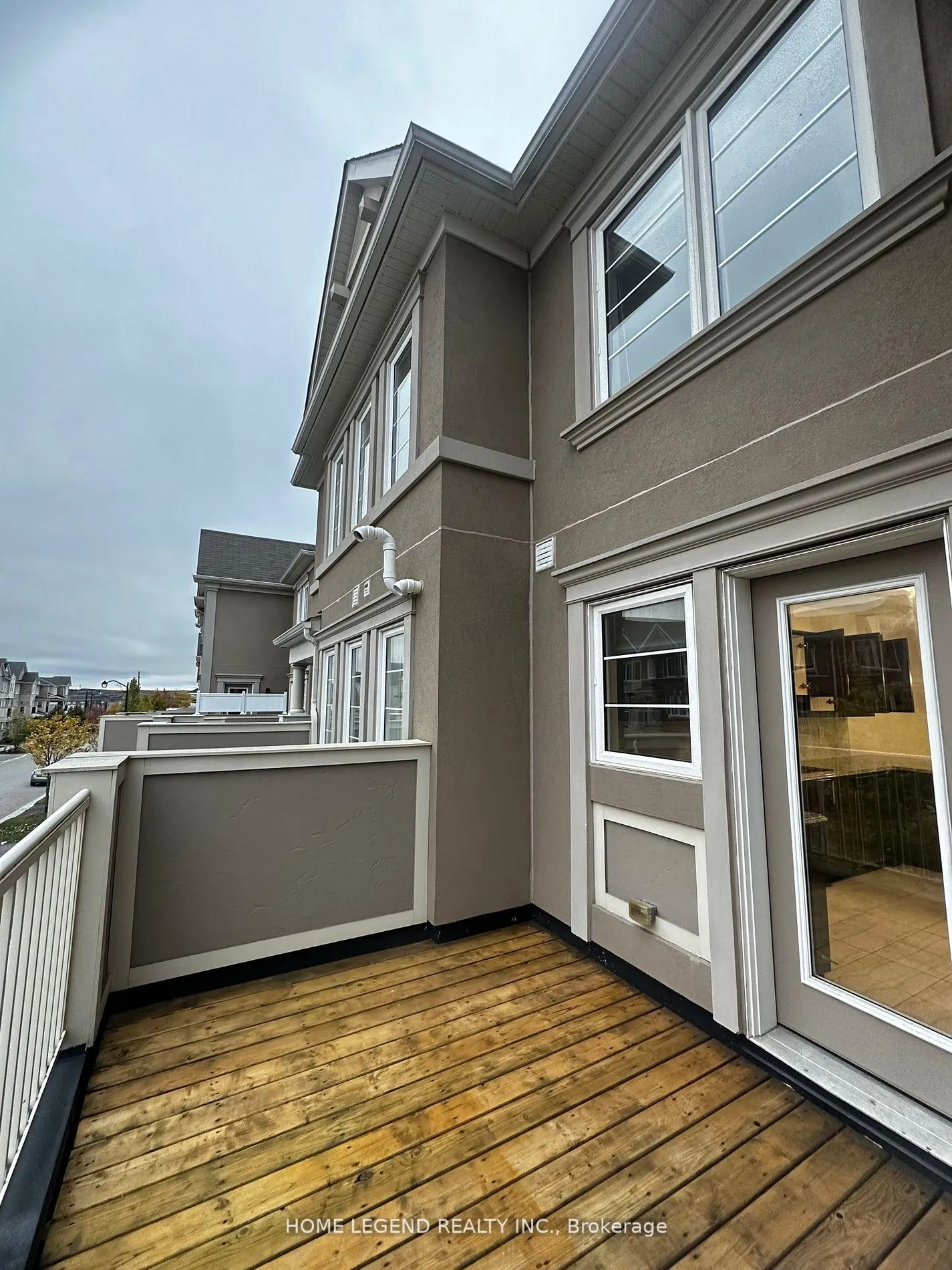 Photo 7 of 180 Thomas Phillips Drive, Aurora, Rural Aurora — HOMEH