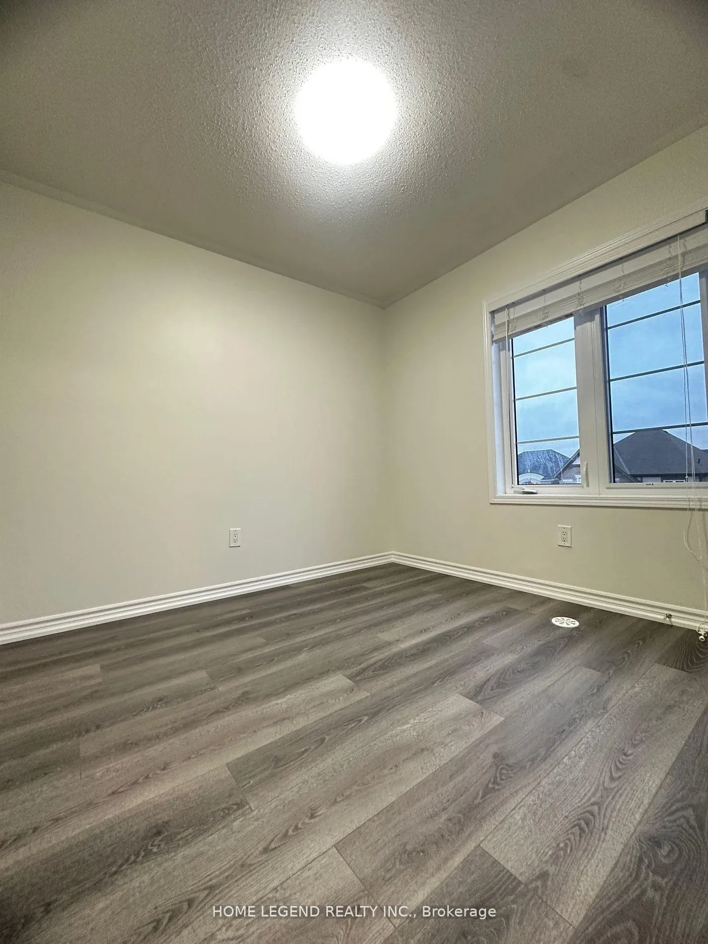 Photo 10 of 180 Thomas Phillips Drive, Aurora, Rural Aurora — HOMEH
