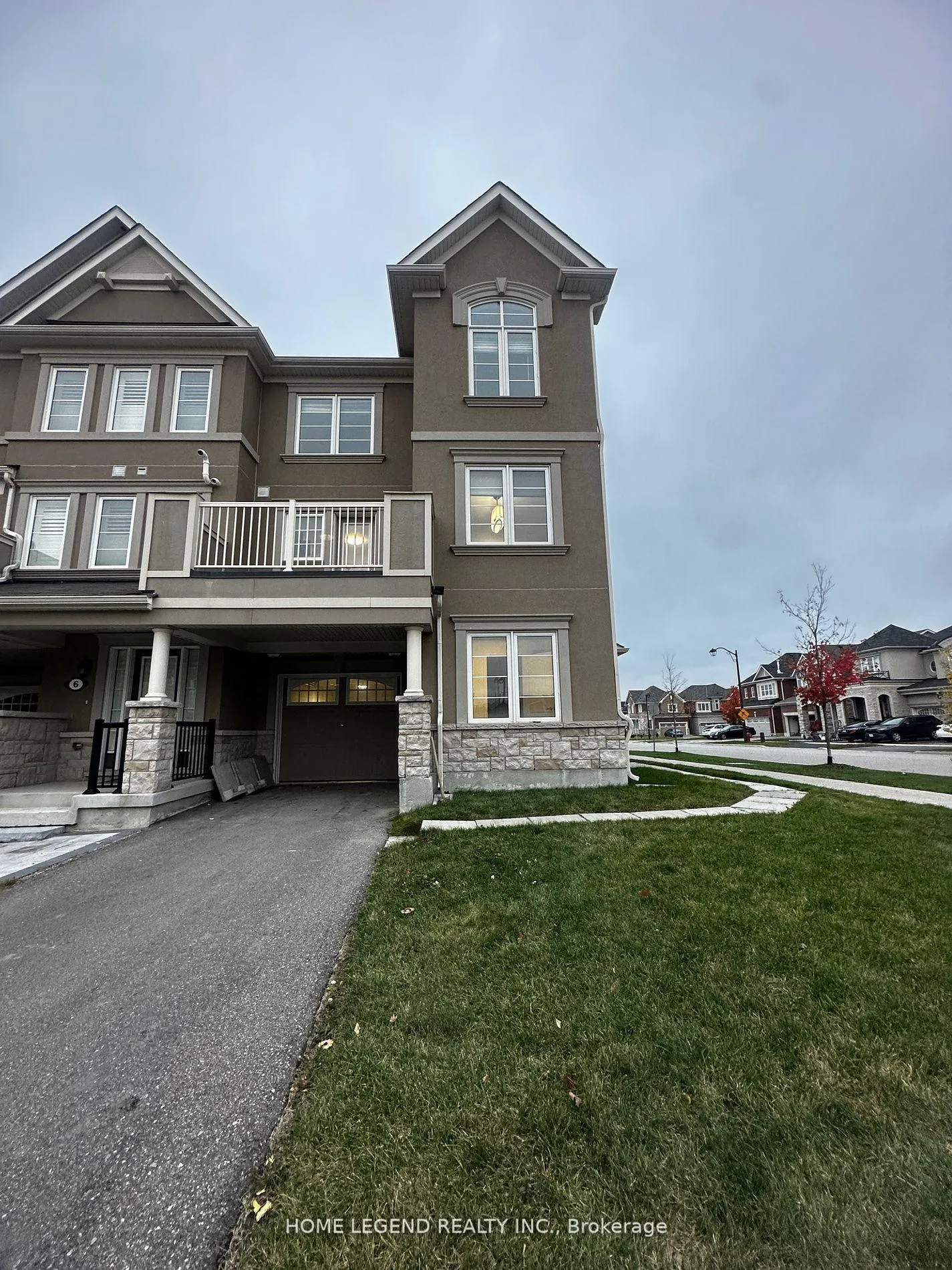 Photo 15 of 180 Thomas Phillips Drive, Aurora, Rural Aurora — HOMEH