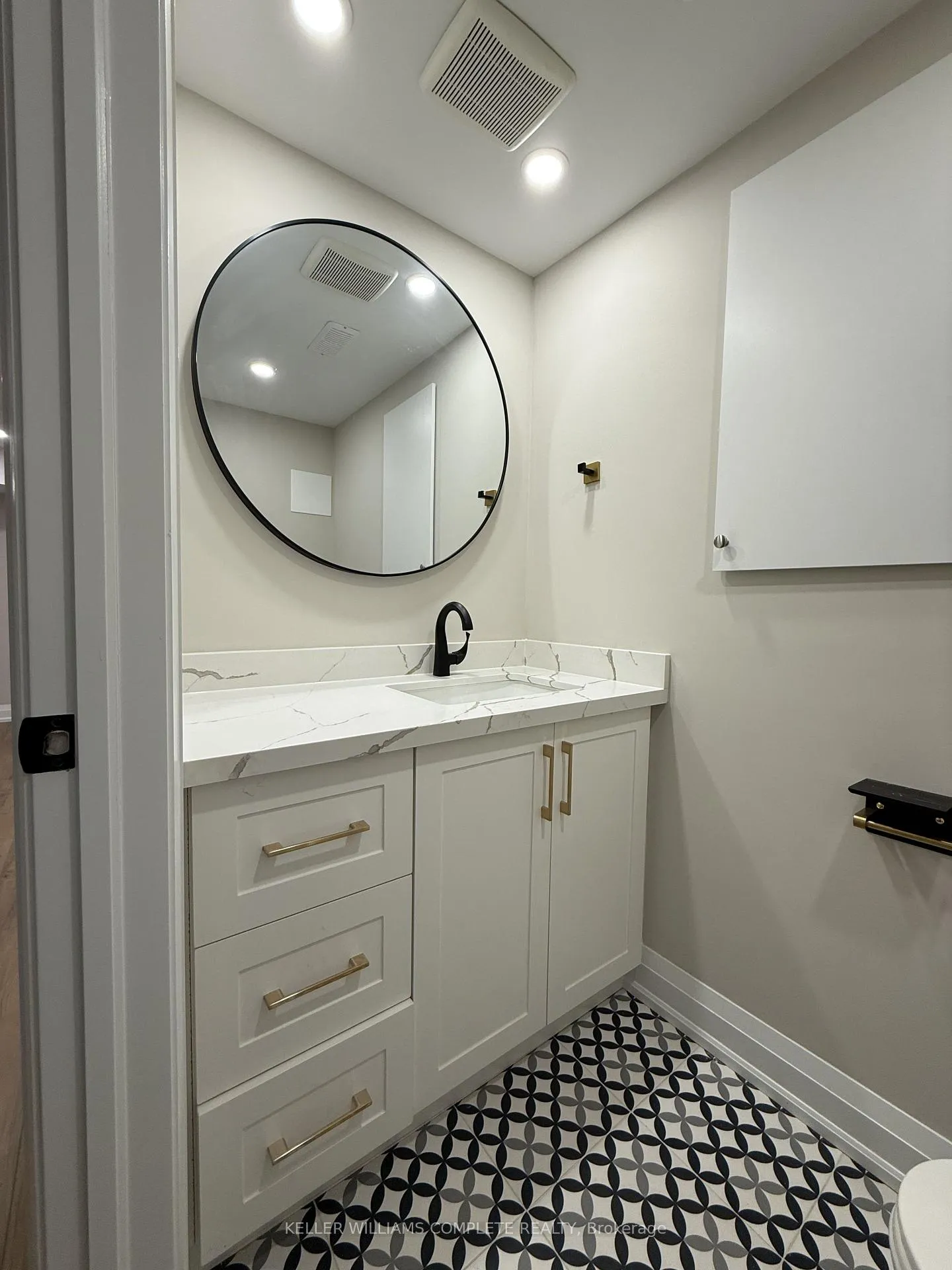 Photo 18 of 10 Fisher Crescent, Hamilton, Westcliffe — HOMEH