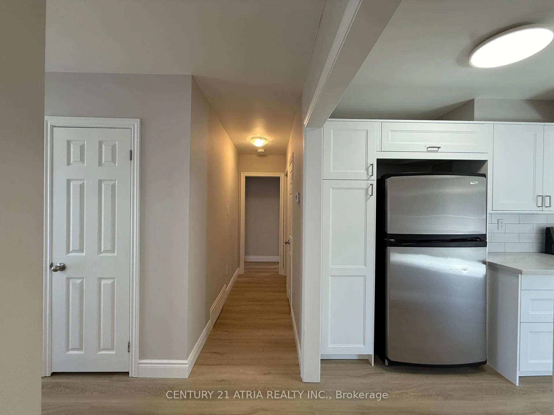 Photo 8 of Unit Main, 801 Krosno Boulevard, Pickering, Bay Ridges — HOMEH