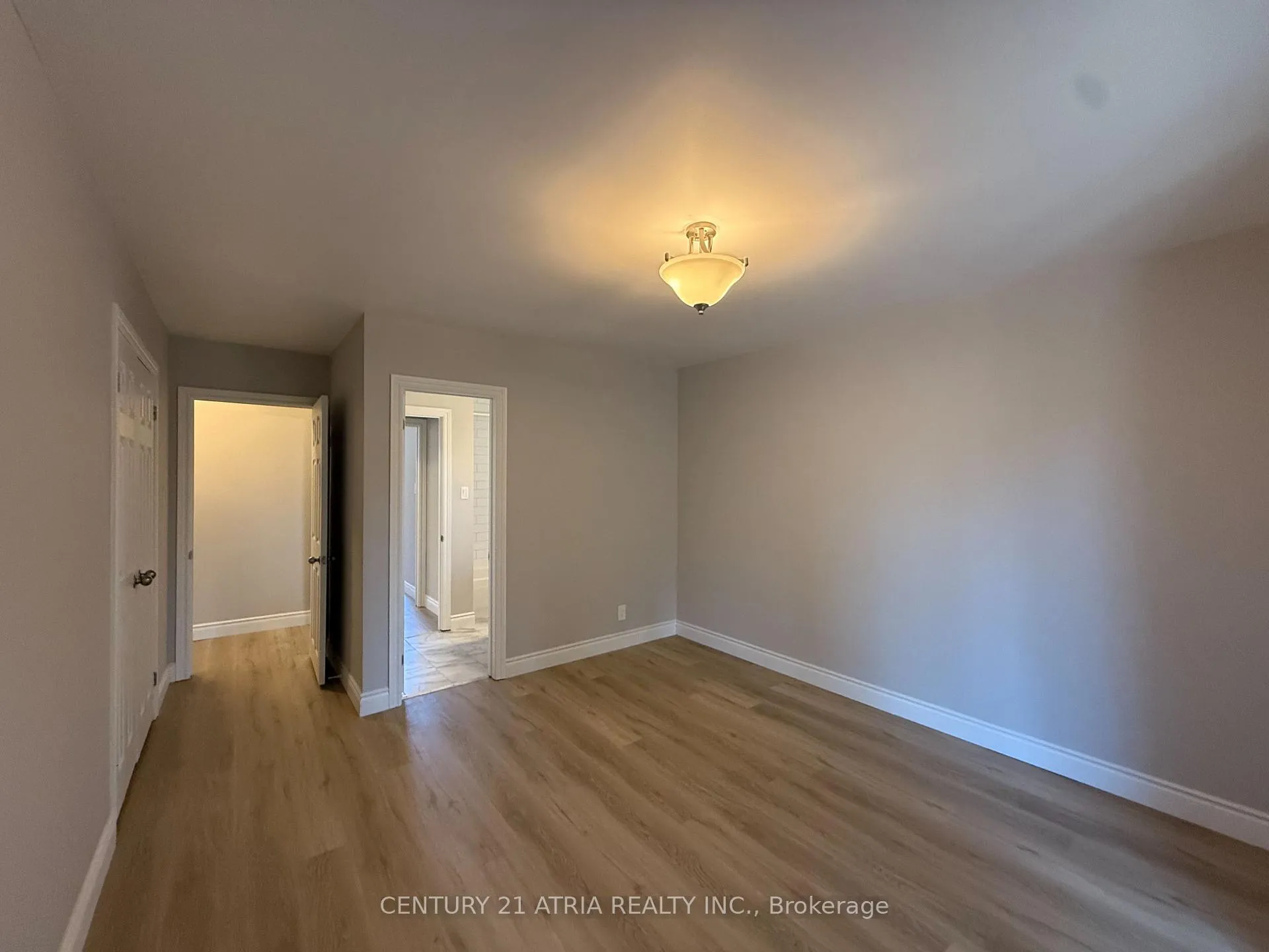 Photo 10 of Unit Main, 801 Krosno Boulevard, Pickering, Bay Ridges — HOMEH