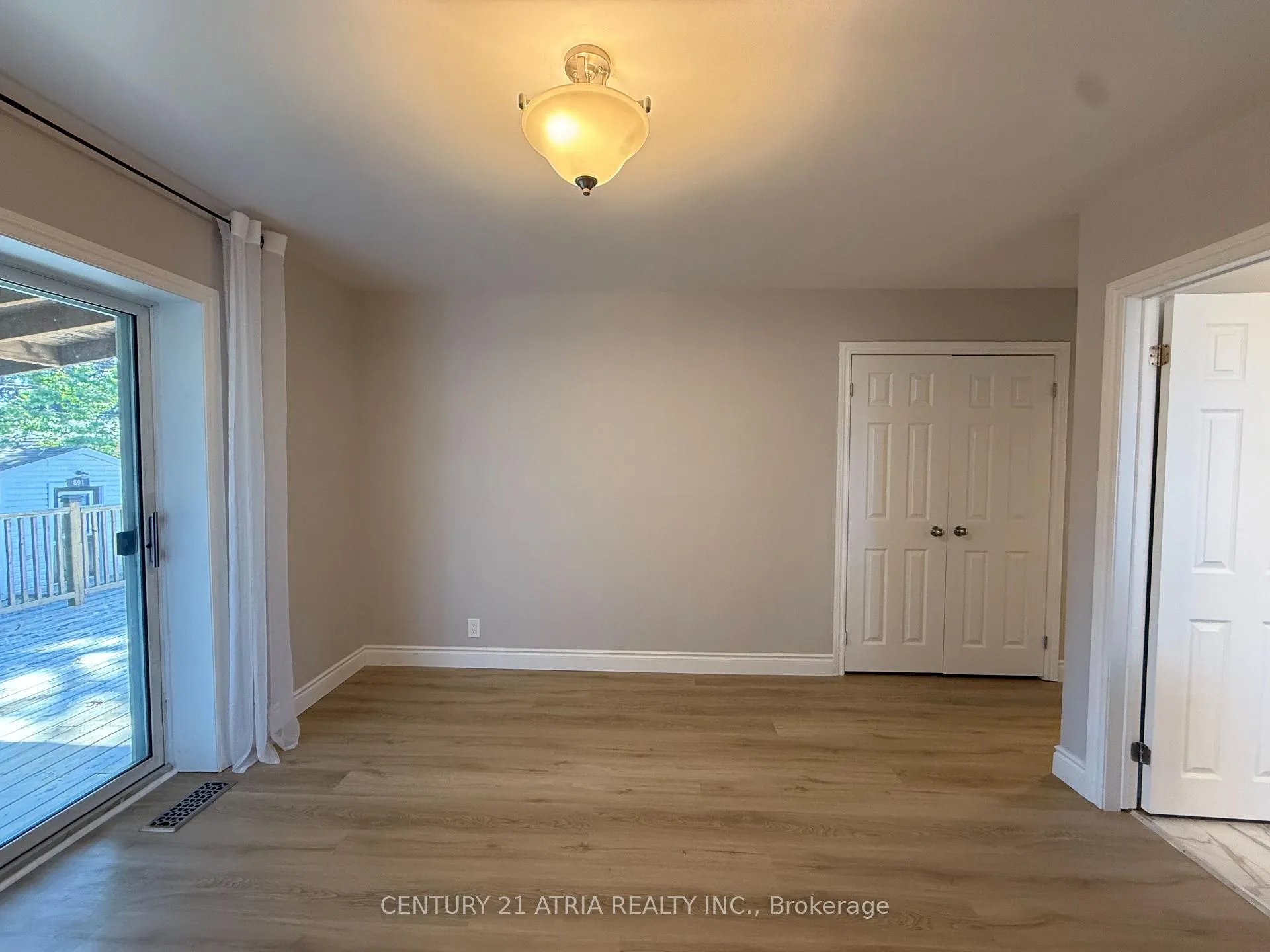 Photo 11 of Unit Main, 801 Krosno Boulevard, Pickering, Bay Ridges — HOMEH