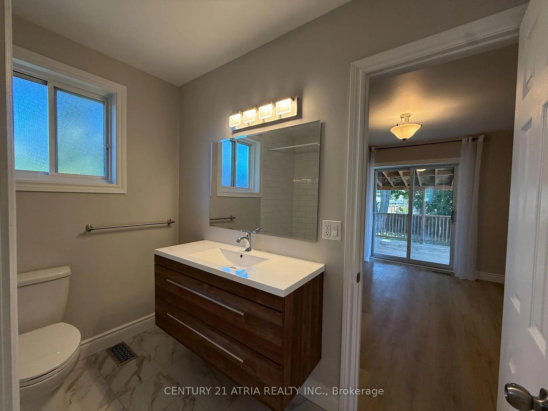 Photo 12 of Unit Main, 801 Krosno Boulevard, Pickering, Bay Ridges — HOMEH