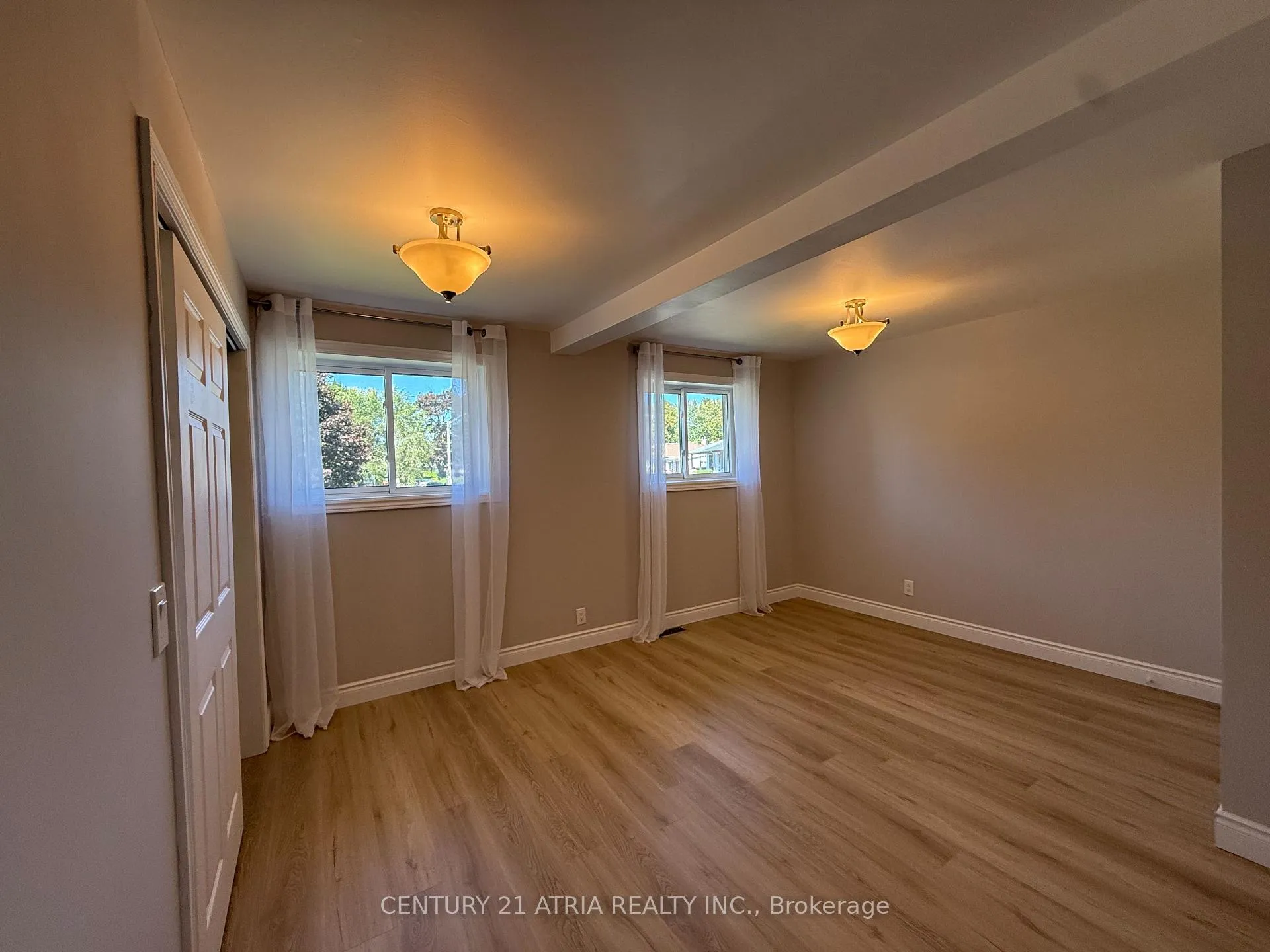 Photo 15 of Unit Main, 801 Krosno Boulevard, Pickering, Bay Ridges — HOMEH