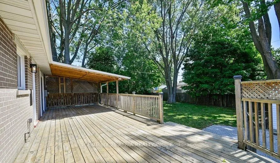 Photo 17 of Unit Main, 801 Krosno Boulevard, Pickering, Bay Ridges — HOMEH
