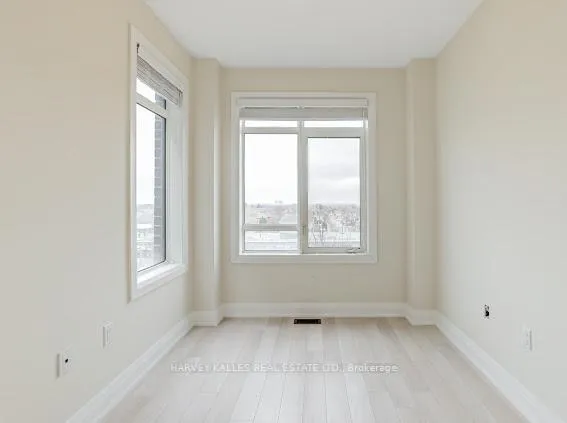 Photo 18 of 74 Salterton Circle, Vaughan, Maple — HOMEH