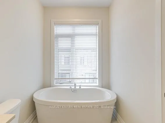 Photo 24 of 74 Salterton Circle, Vaughan, Maple — HOMEH