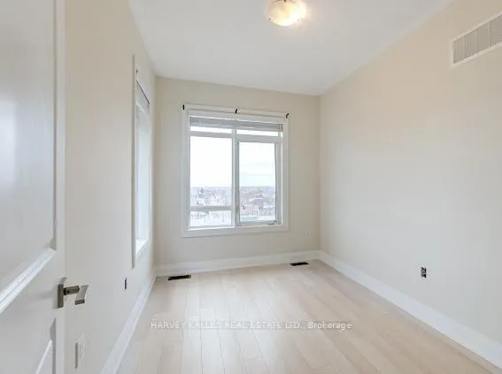 Photo 26 of 74 Salterton Circle, Vaughan, Maple — HOMEH
