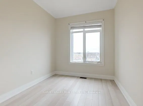 Photo 28 of 74 Salterton Circle, Vaughan, Maple — HOMEH