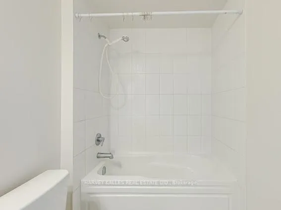 Photo 30 of 74 Salterton Circle, Vaughan, Maple — HOMEH