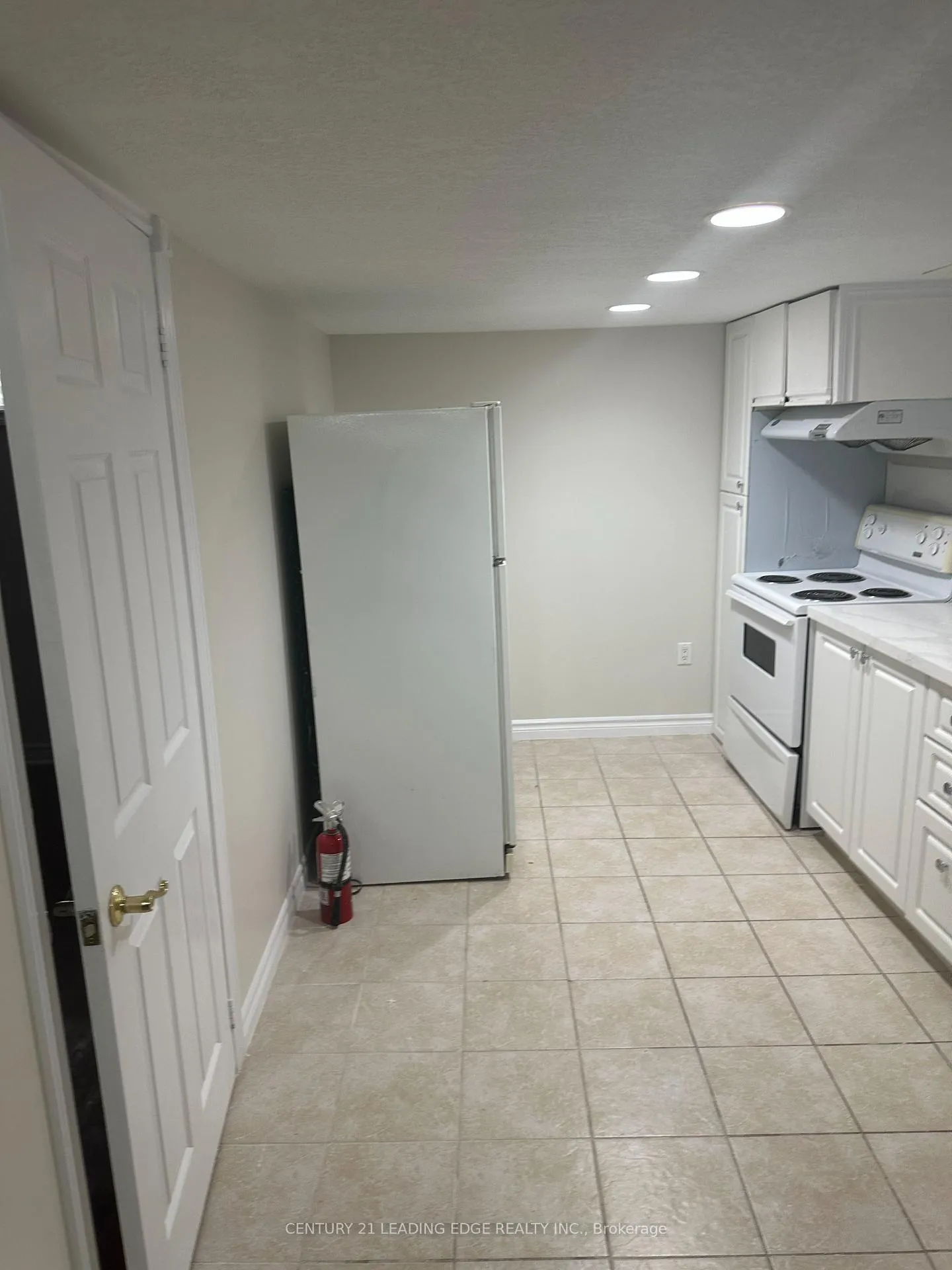 Photo 6 of 38 Watson Drive, Barrie, East Bayfield — HOMEH