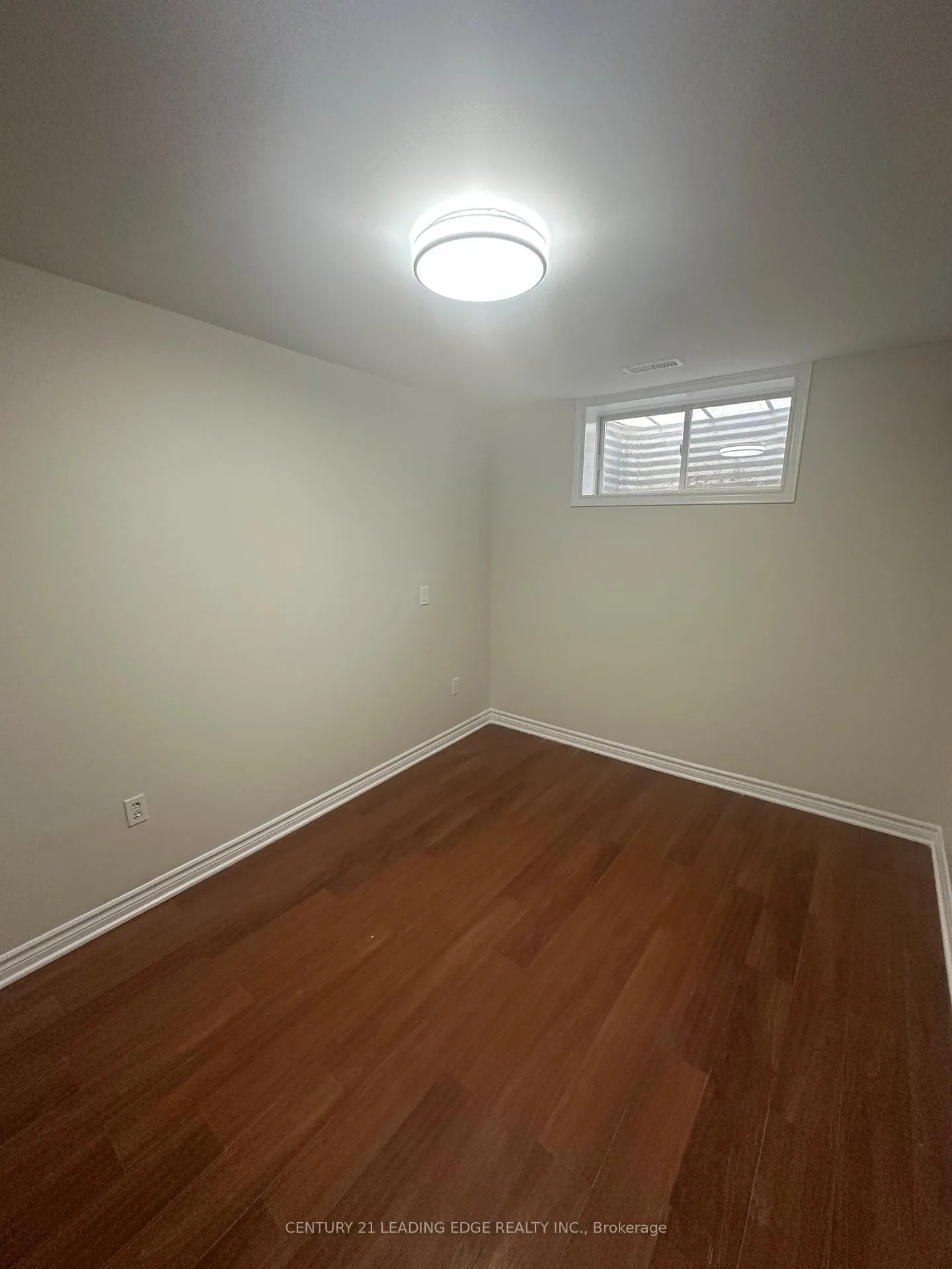 Photo 10 of 38 Watson Drive, Barrie, East Bayfield — HOMEH