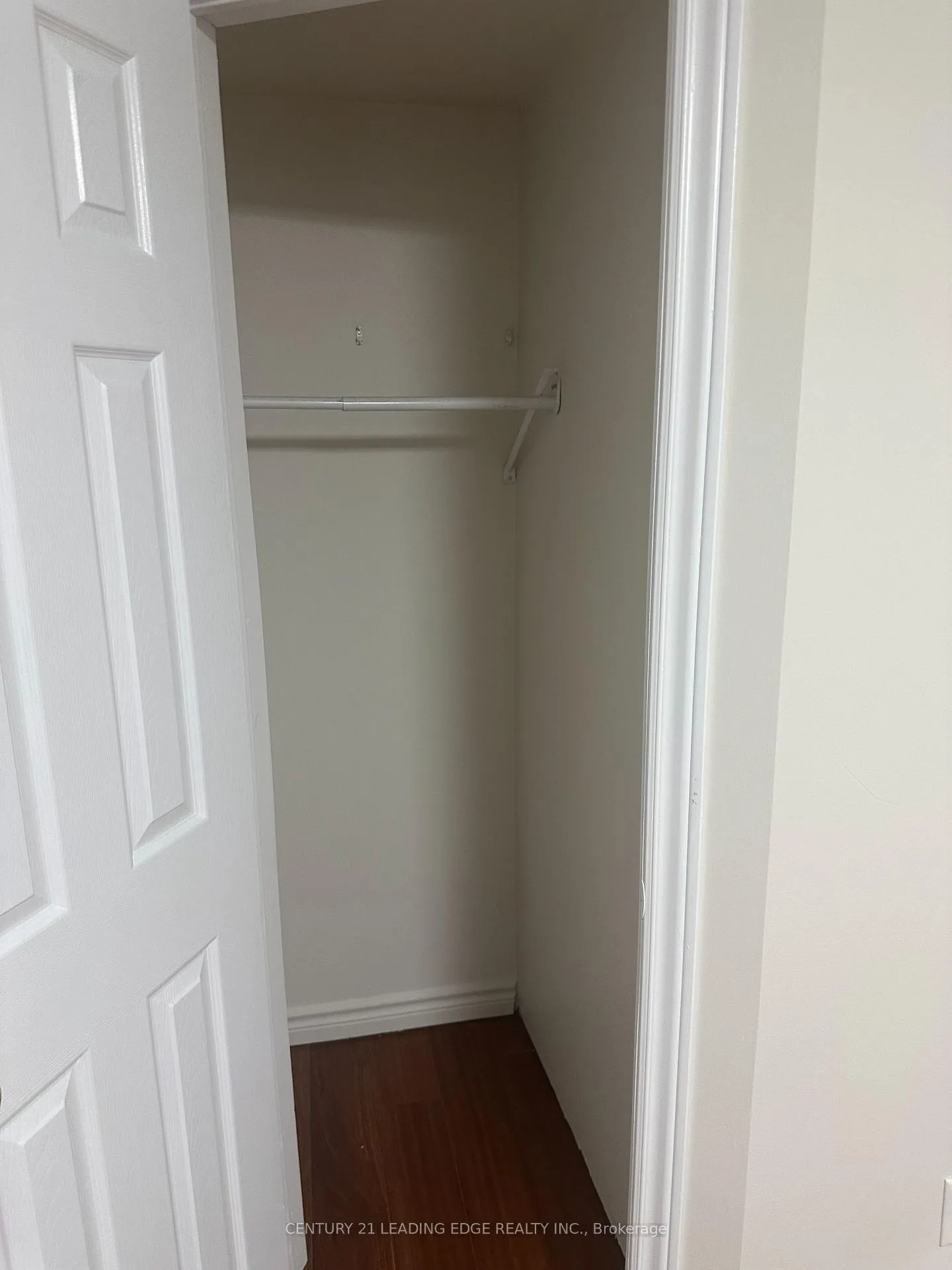 Photo 14 of 38 Watson Drive, Barrie, East Bayfield — HOMEH