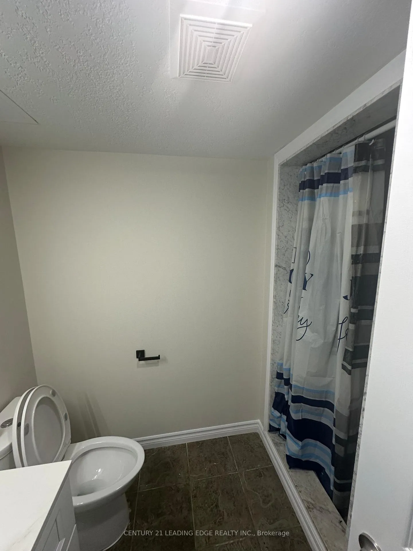 Photo 15 of 38 Watson Drive, Barrie, East Bayfield — HOMEH