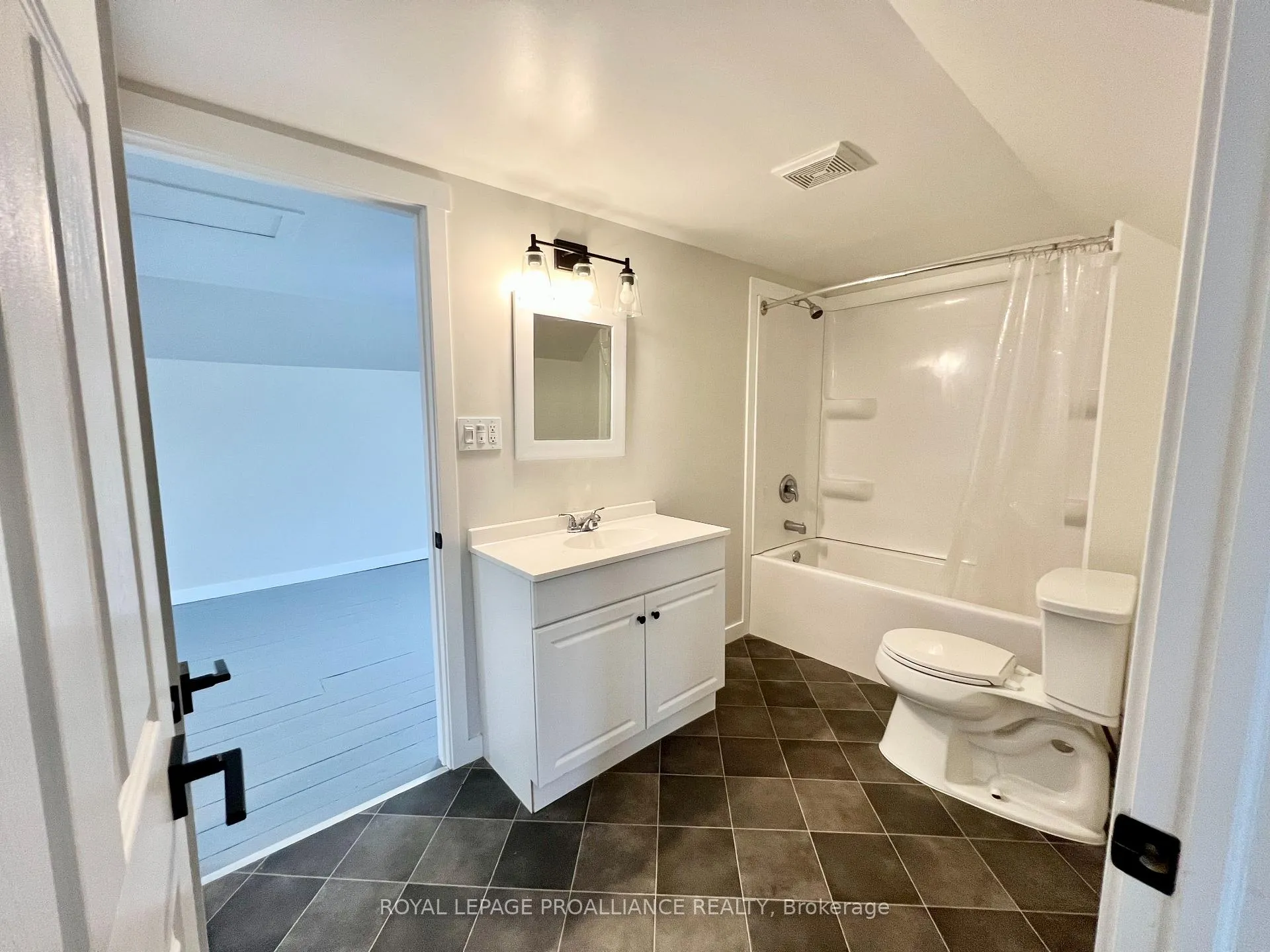 Photo 21 of 51 Reddick Street, Prince Edward County, Ameliasburgh — HOMEH