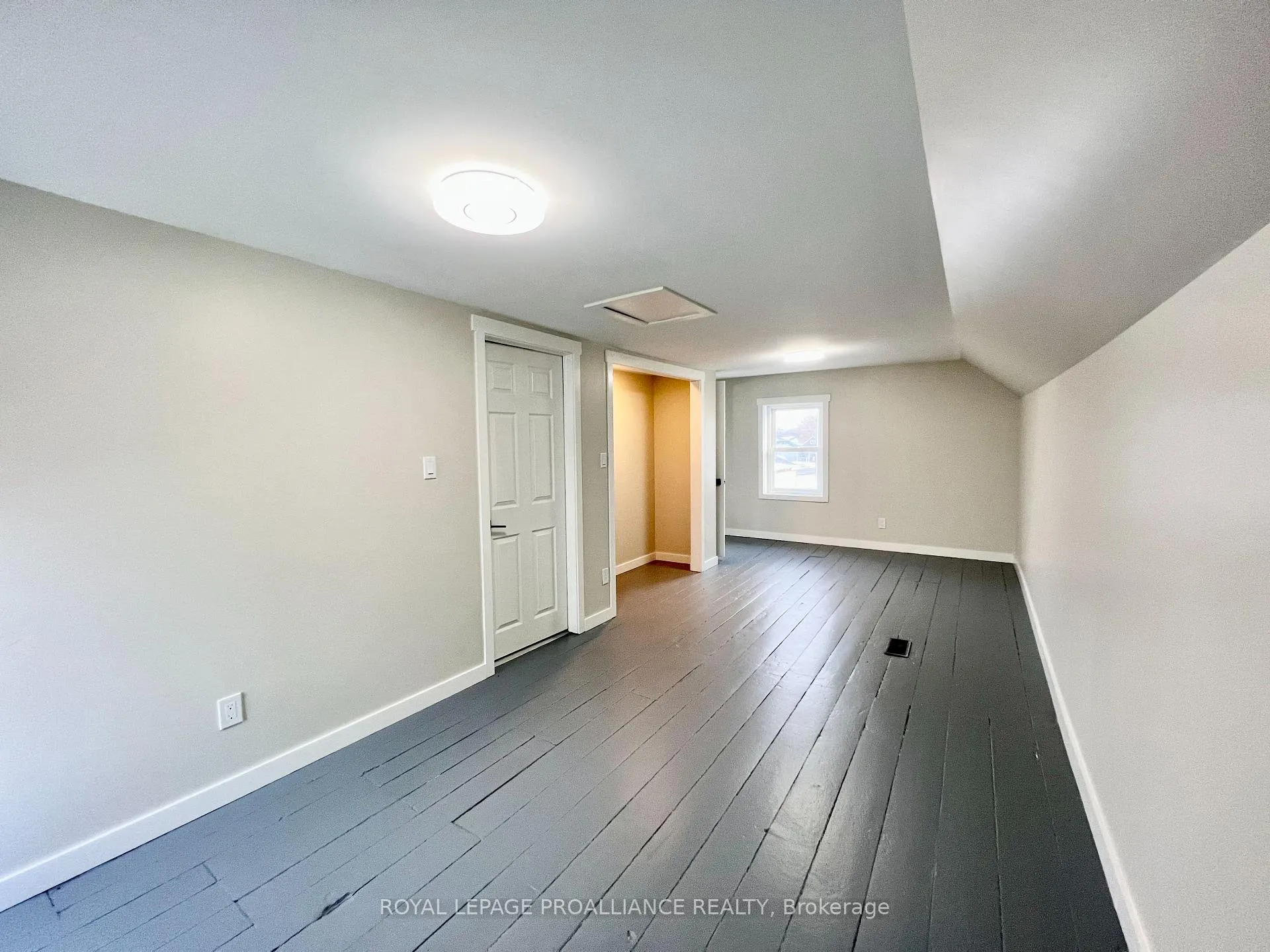 Photo 25 of 51 Reddick Street, Prince Edward County, Ameliasburgh — HOMEH
