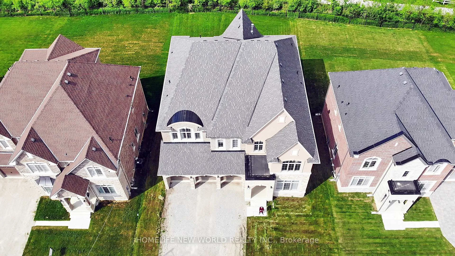 Photo 2 of 333 Torrey Pines Road, Vaughan, Kleinburg — HOMEH