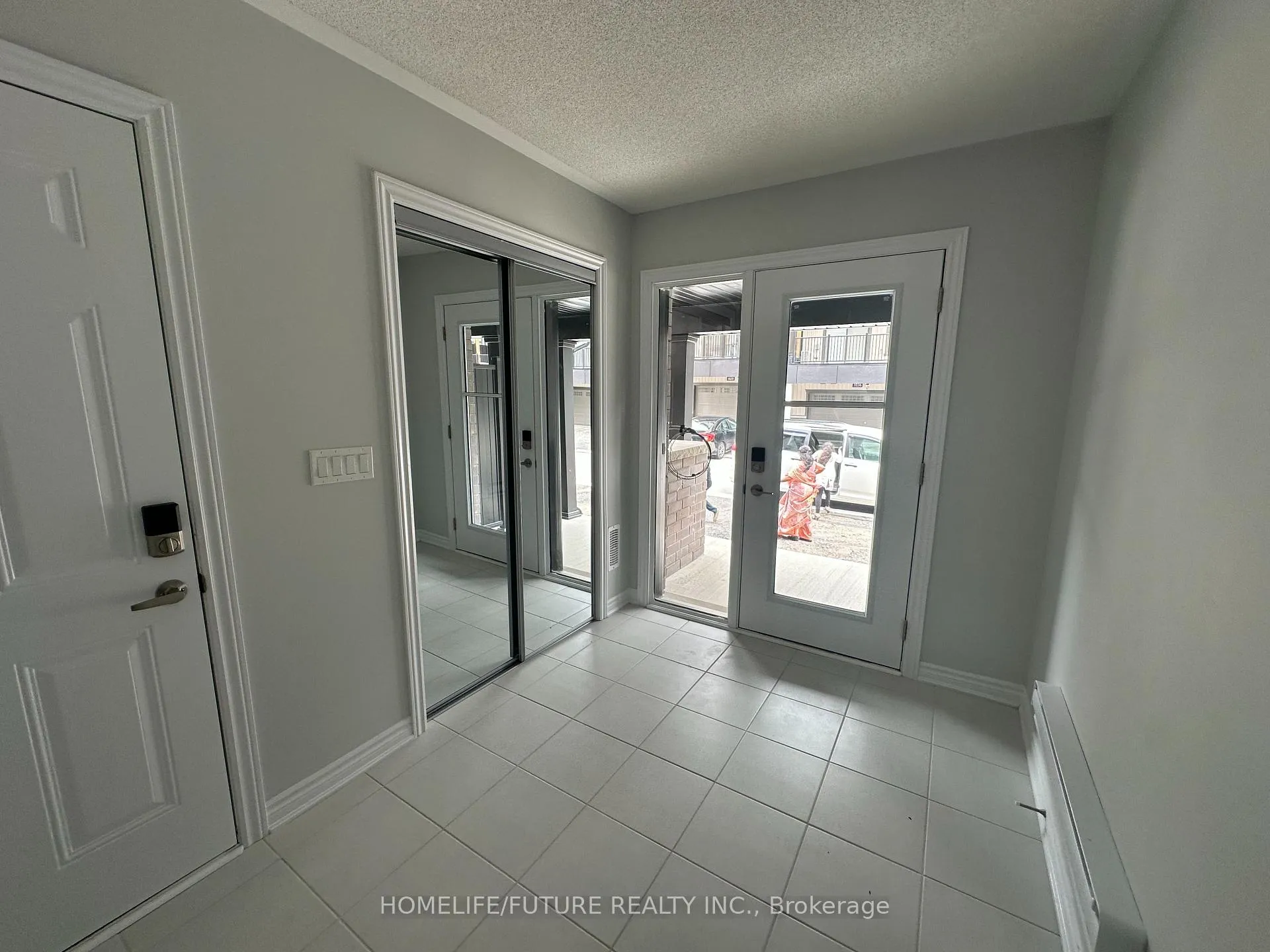 Photo 2 of 1136 Greentree Path, Oshawa, Kedron — HOMEH