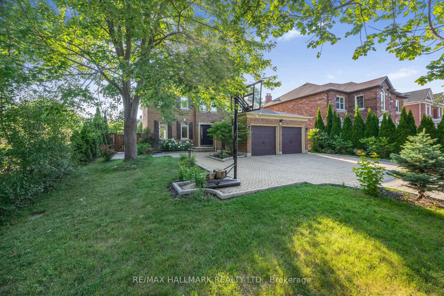 Photo 1 of 59 Oatlands Crescent, Richmond Hill, Mill Pond — HOMEH