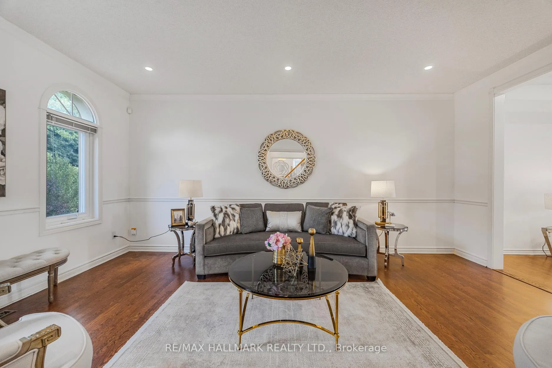 Photo 12 of 59 Oatlands Crescent, Richmond Hill, Mill Pond — HOMEH