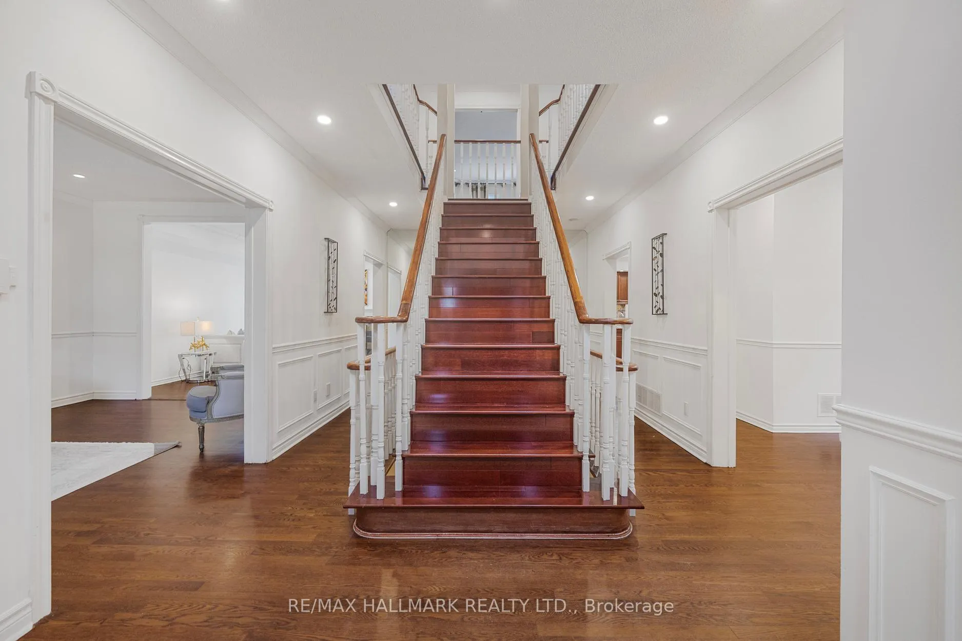 Photo 22 of 59 Oatlands Crescent, Richmond Hill, Mill Pond — HOMEH