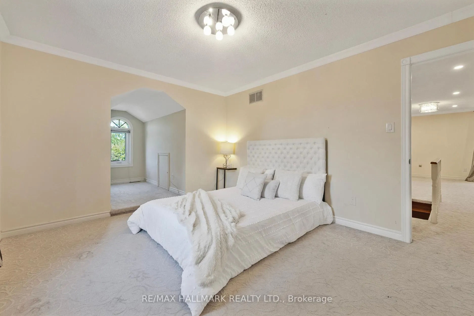 Photo 24 of 59 Oatlands Crescent, Richmond Hill, Mill Pond — HOMEH