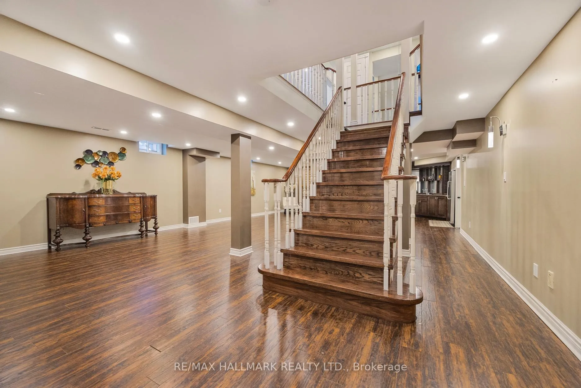 Photo 27 of 59 Oatlands Crescent, Richmond Hill, Mill Pond — HOMEH