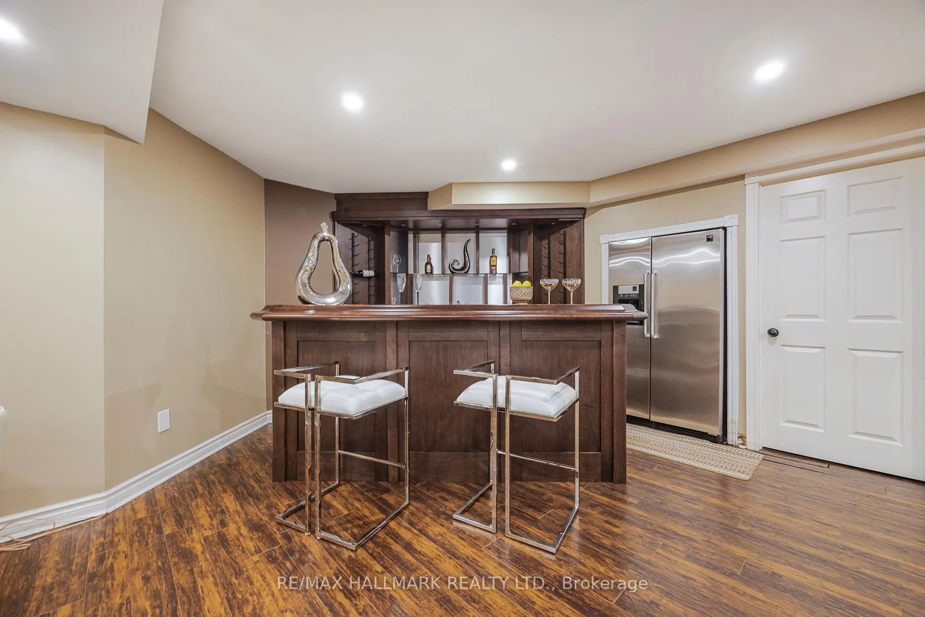 Photo 28 of 59 Oatlands Crescent, Richmond Hill, Mill Pond — HOMEH