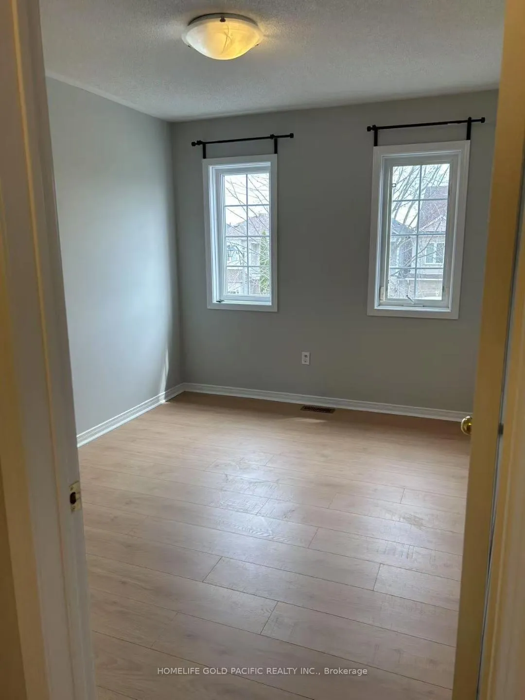 Photo 10 of 34 Robideau Place, Whitby, Pringle Creek — HOMEH