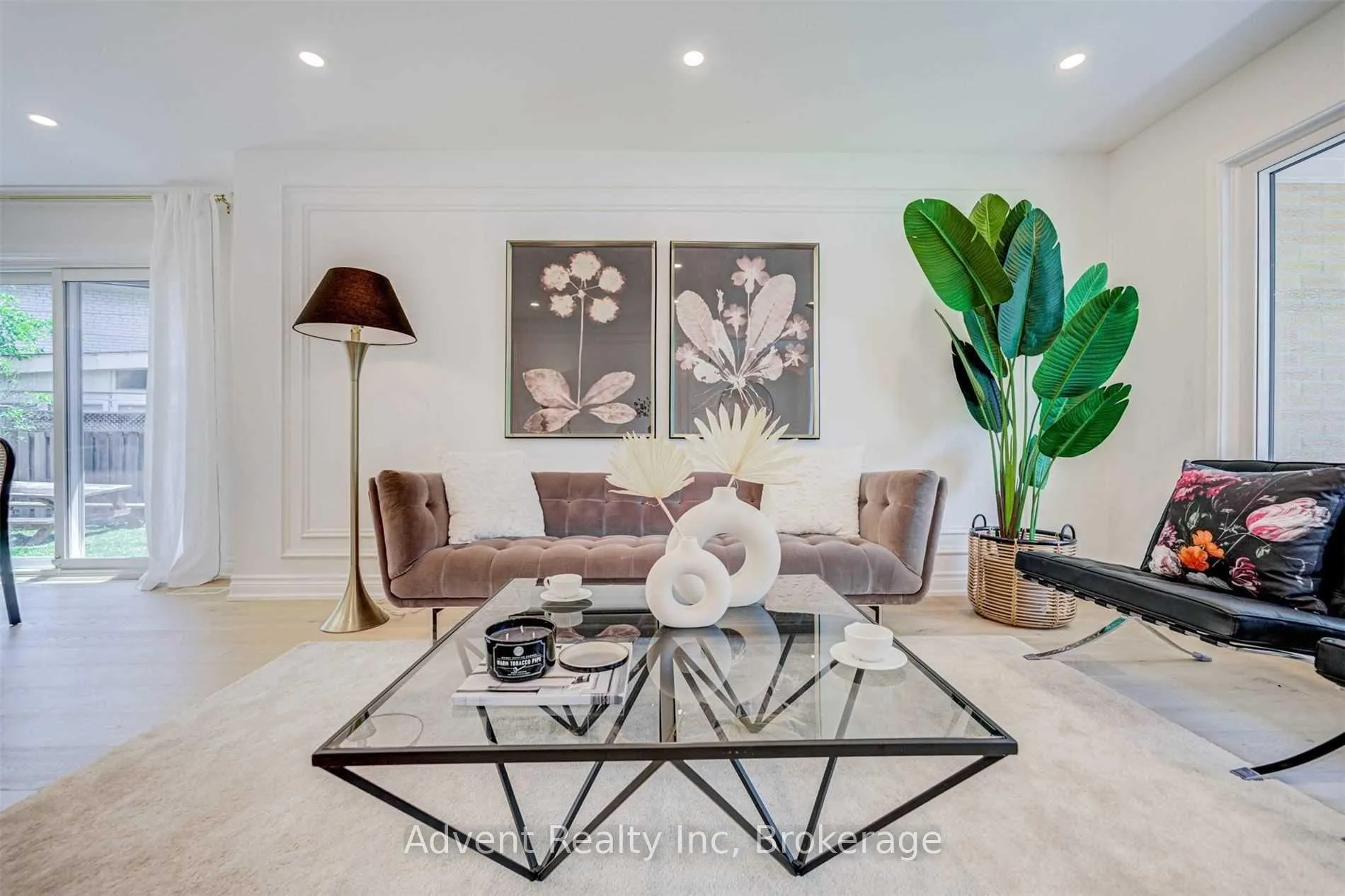 Photo 6 of 99 Fred Varley Drive, Markham, Unionville — HOMEH