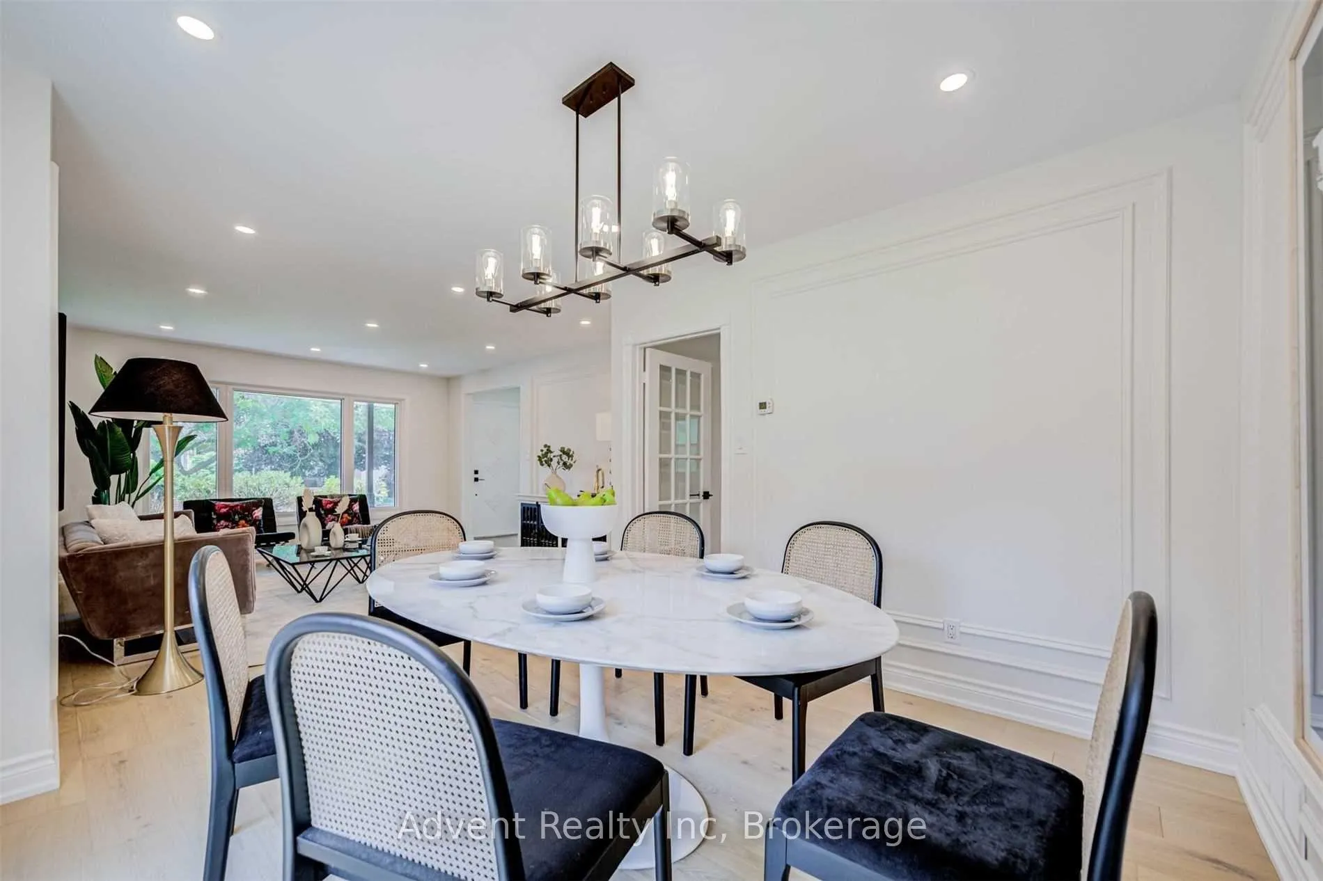Photo 9 of 99 Fred Varley Drive, Markham, Unionville — HOMEH