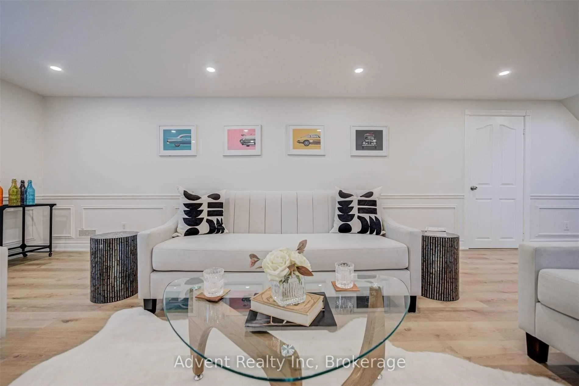 Photo 22 of 99 Fred Varley Drive, Markham, Unionville — HOMEH