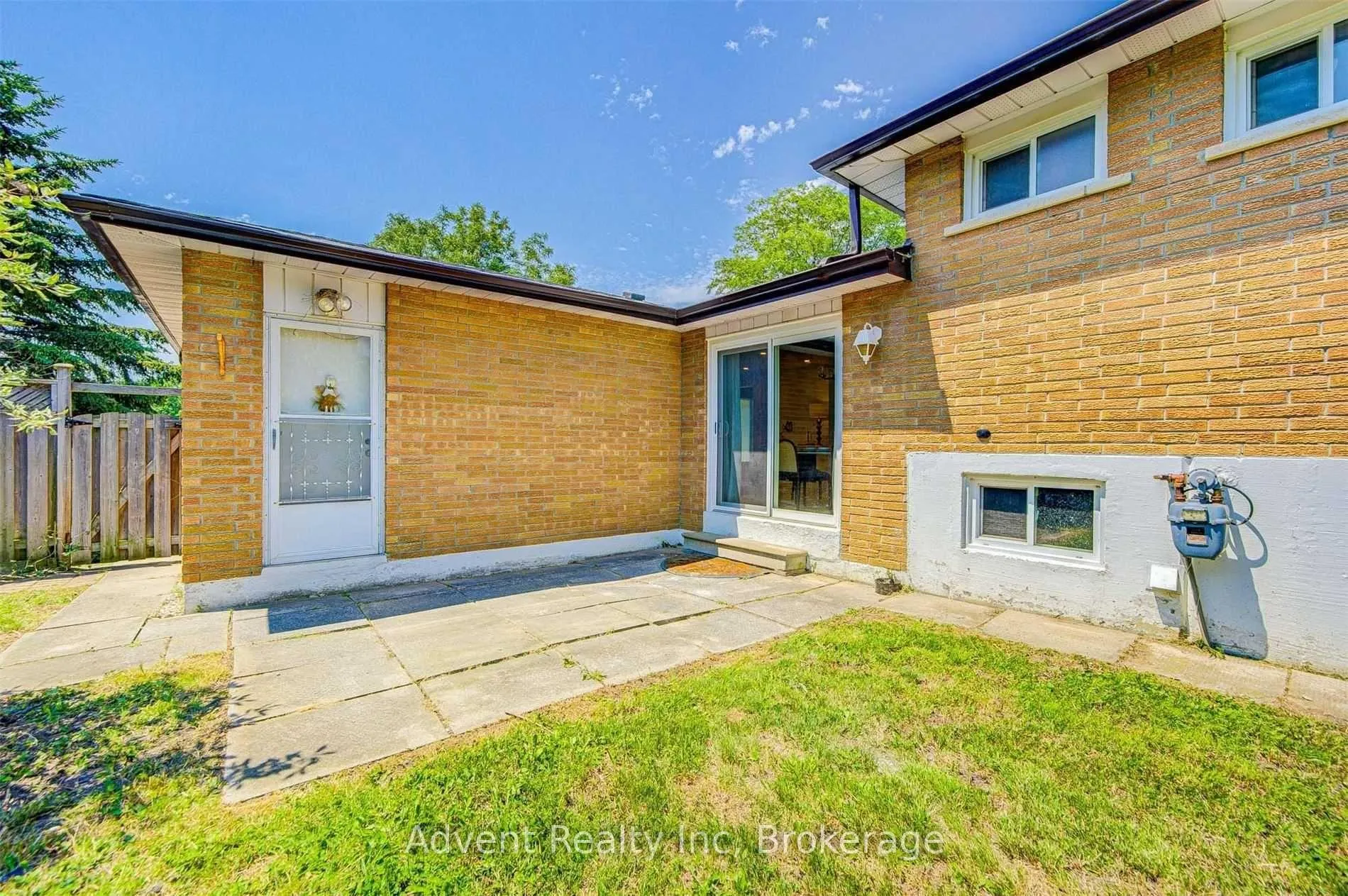 Photo 23 of 99 Fred Varley Drive, Markham, Unionville — HOMEH
