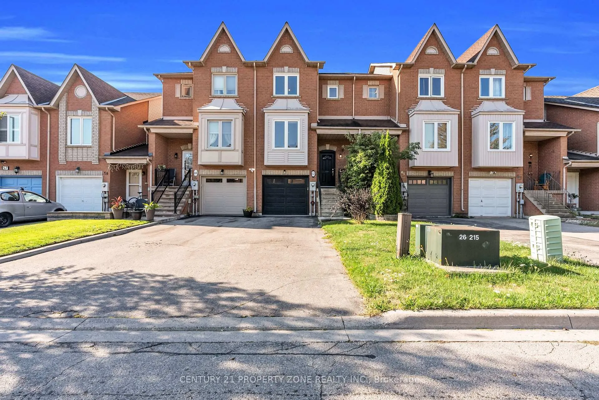 Photo 1 of 63 Kelso Crescent, Vaughan, Maple — HOMEH