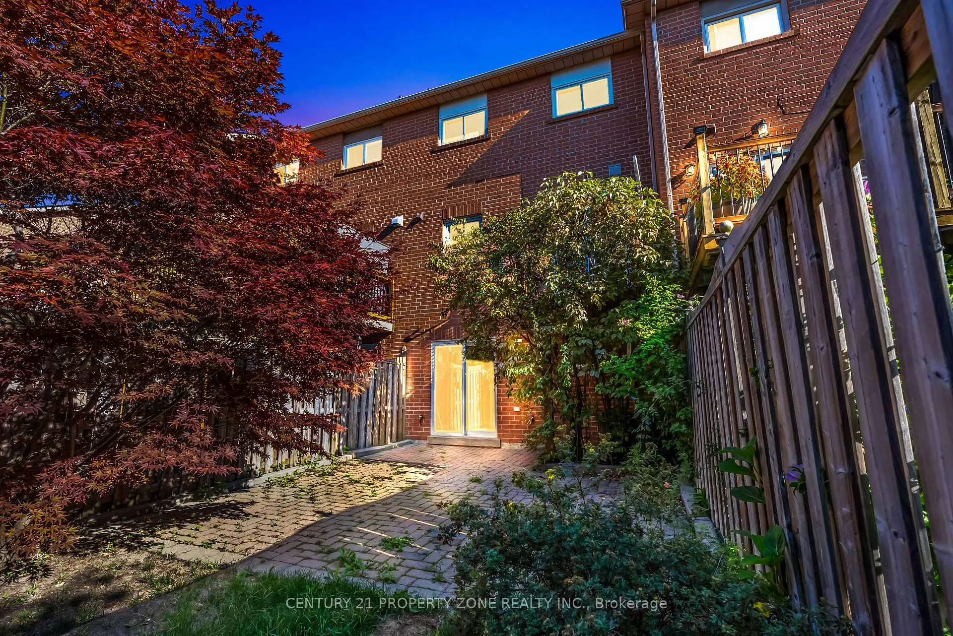 Photo 4 of 63 Kelso Crescent, Vaughan, Maple — HOMEH