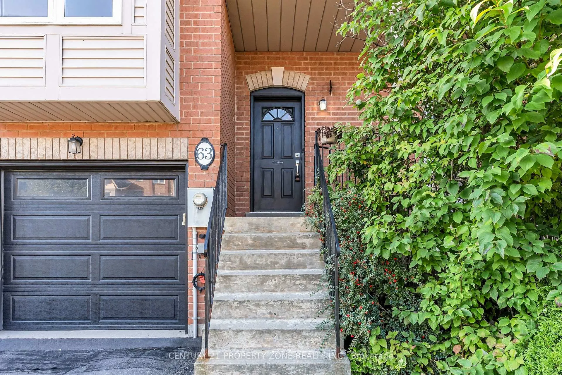 Photo 7 of 63 Kelso Crescent, Vaughan, Maple — HOMEH