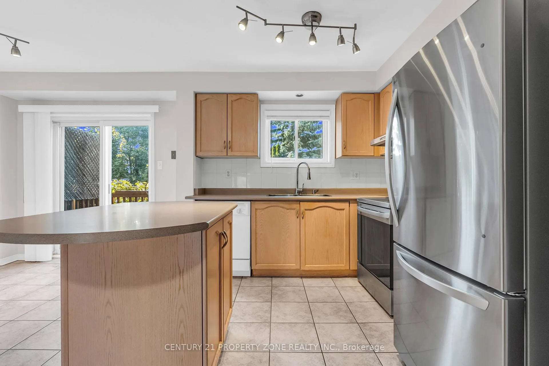 Photo 11 of 63 Kelso Crescent, Vaughan, Maple — HOMEH