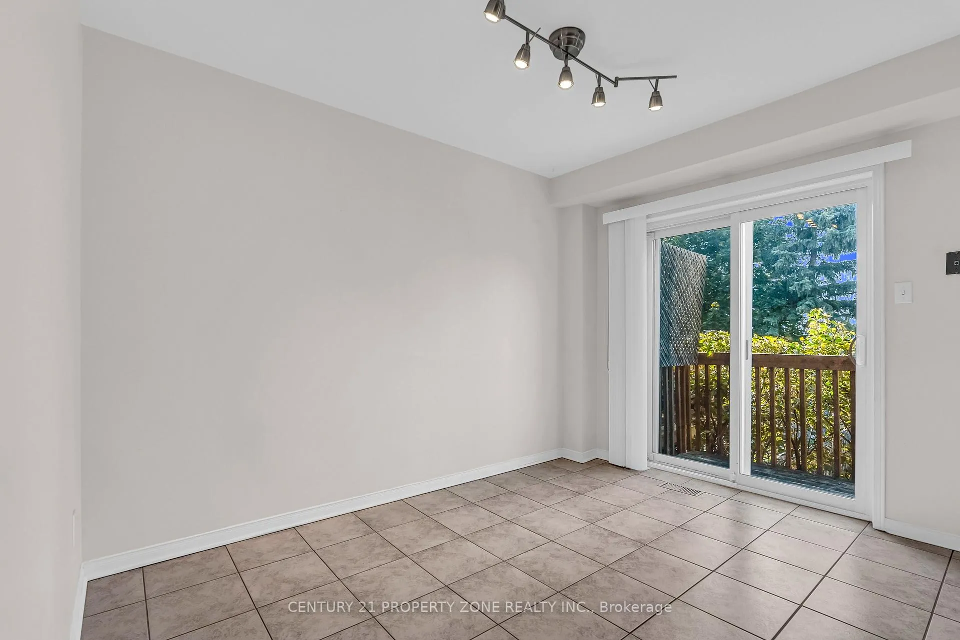 Photo 16 of 63 Kelso Crescent, Vaughan, Maple — HOMEH