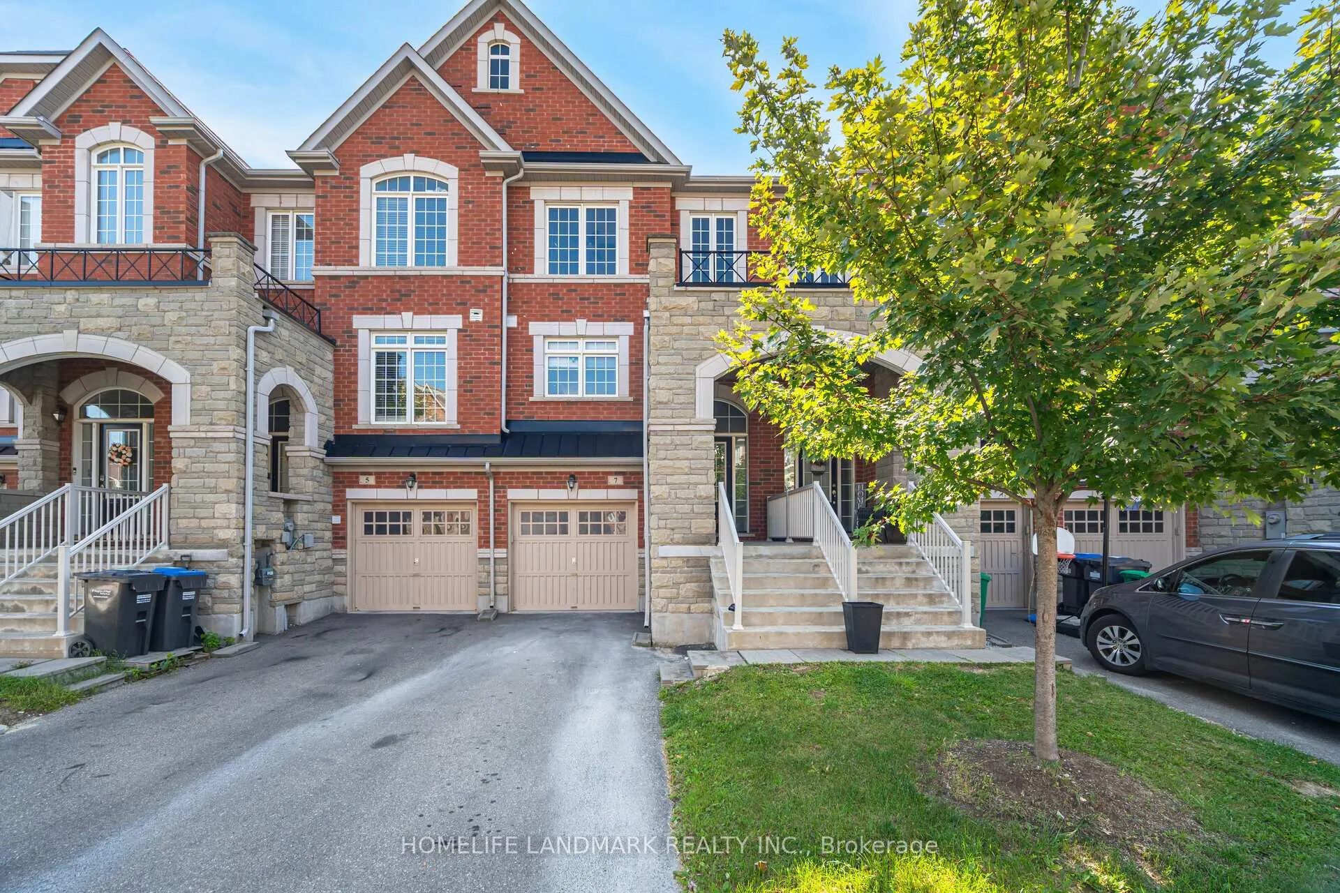 Front of 7 Rockbrook Trail