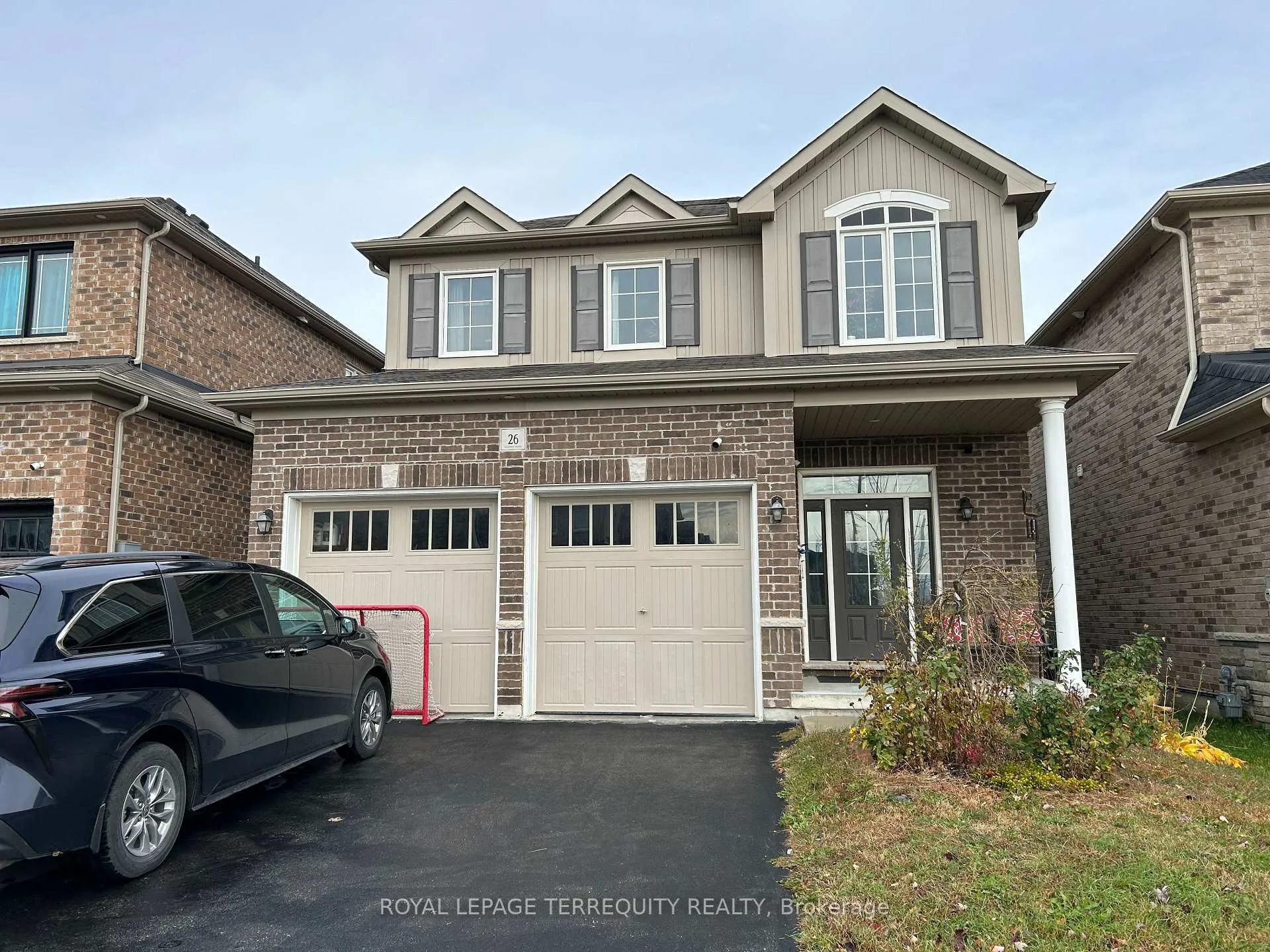 Photo 2 of 26 Moses Crescent, Clarington, Bowmanville — HOMEH