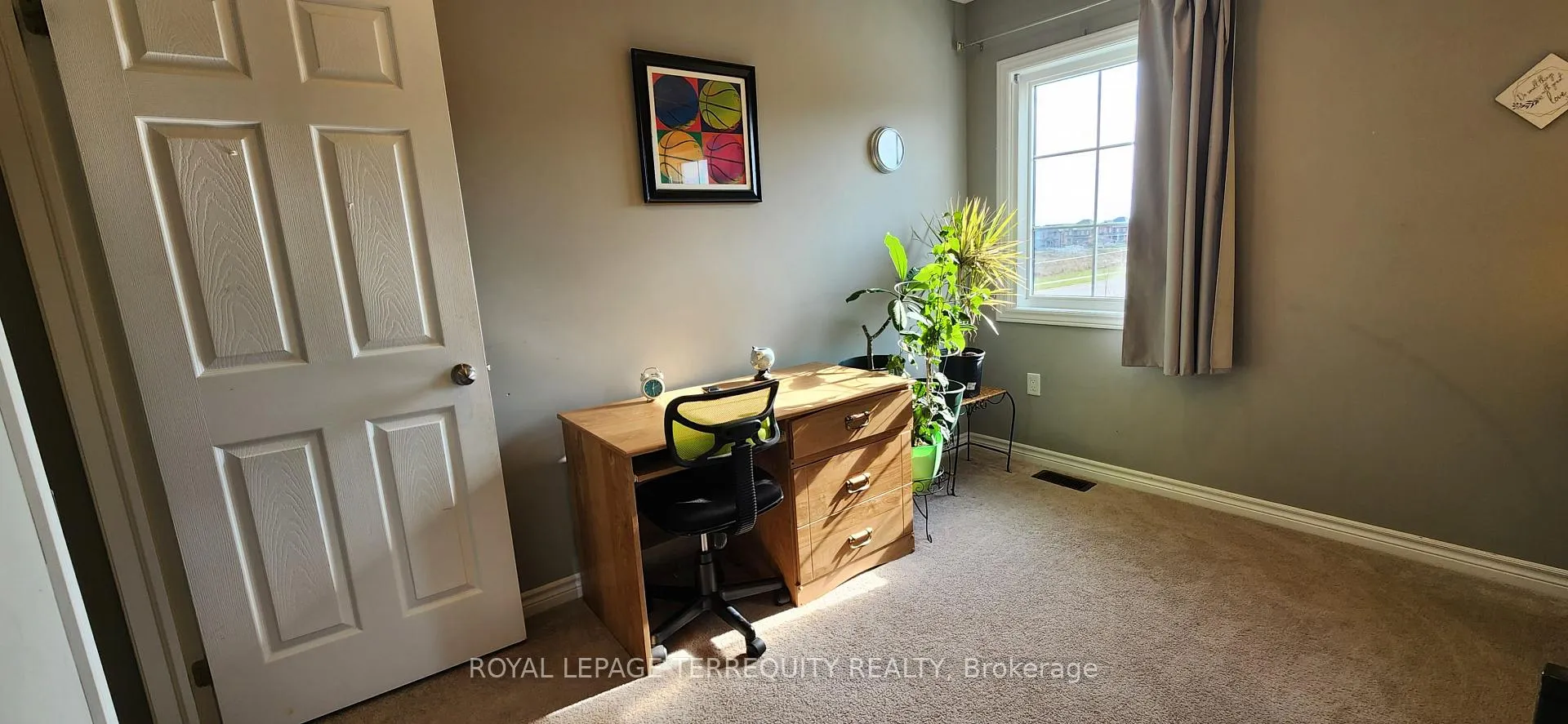 Photo 16 of 26 Moses Crescent, Clarington, Bowmanville — HOMEH