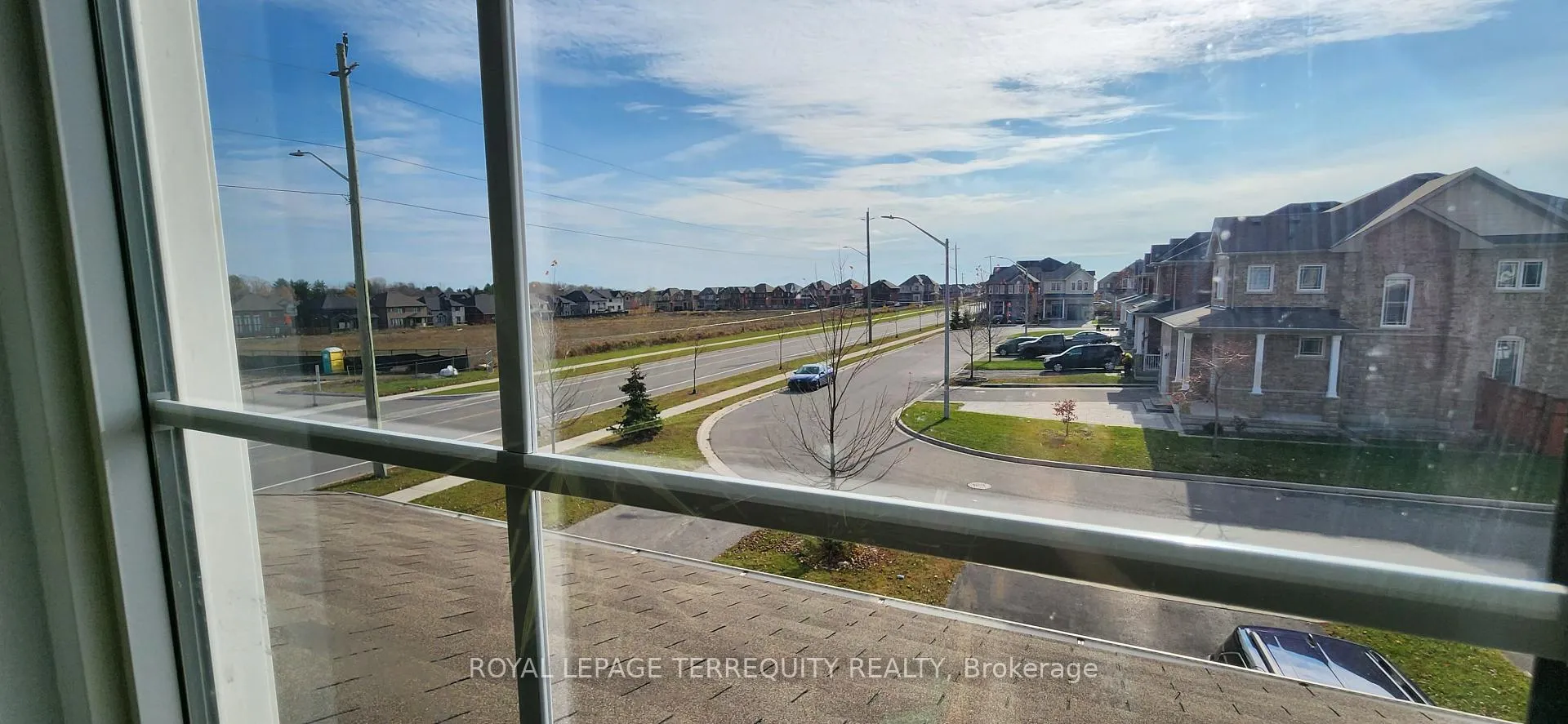 Photo 31 of 26 Moses Crescent, Clarington, Bowmanville — HOMEH