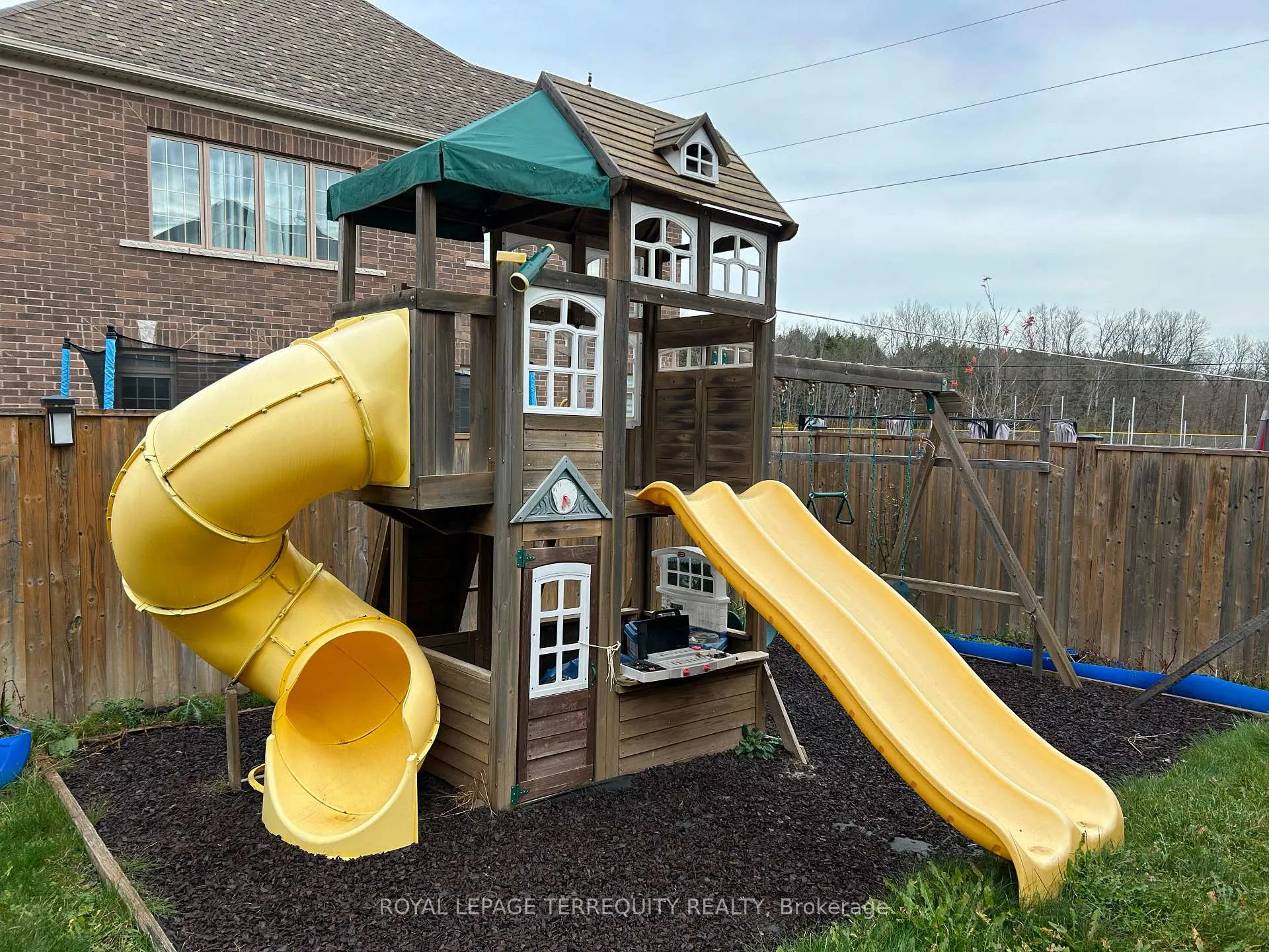 Photo 32 of 26 Moses Crescent, Clarington, Bowmanville — HOMEH
