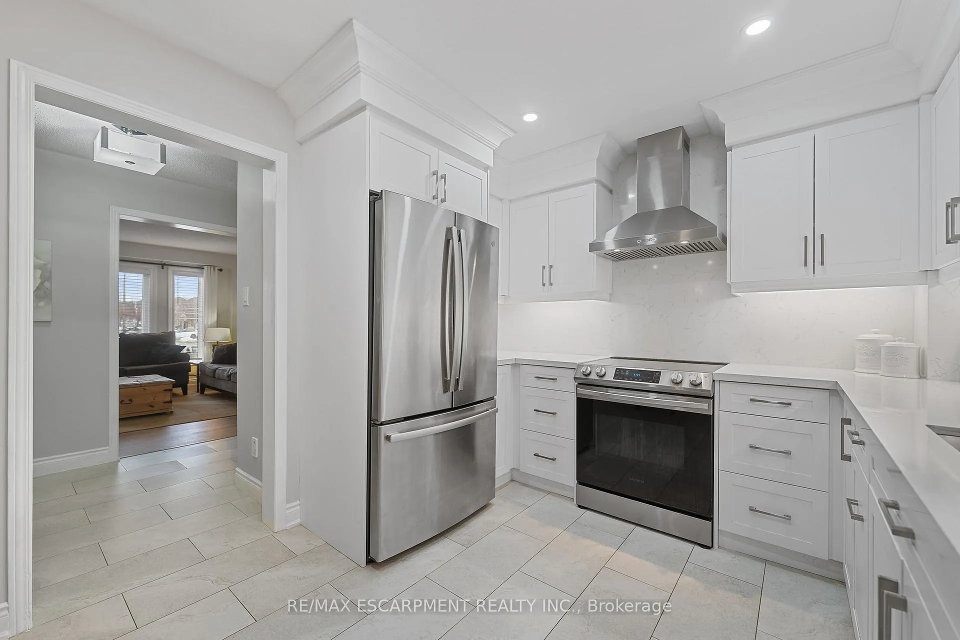 Photo 14 of 100 Rockhaven Lane, Hamilton, Waterdown — HOMEH